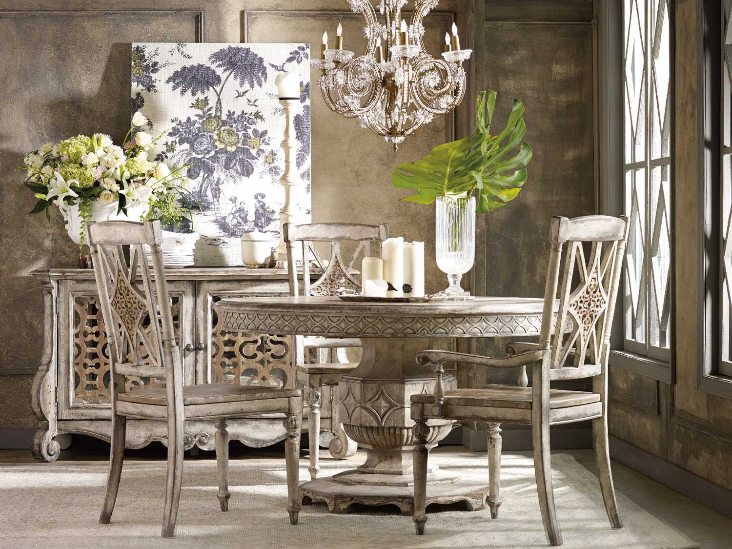 Hooker Furniture Chatelet Extendable Round Wood Dining Table