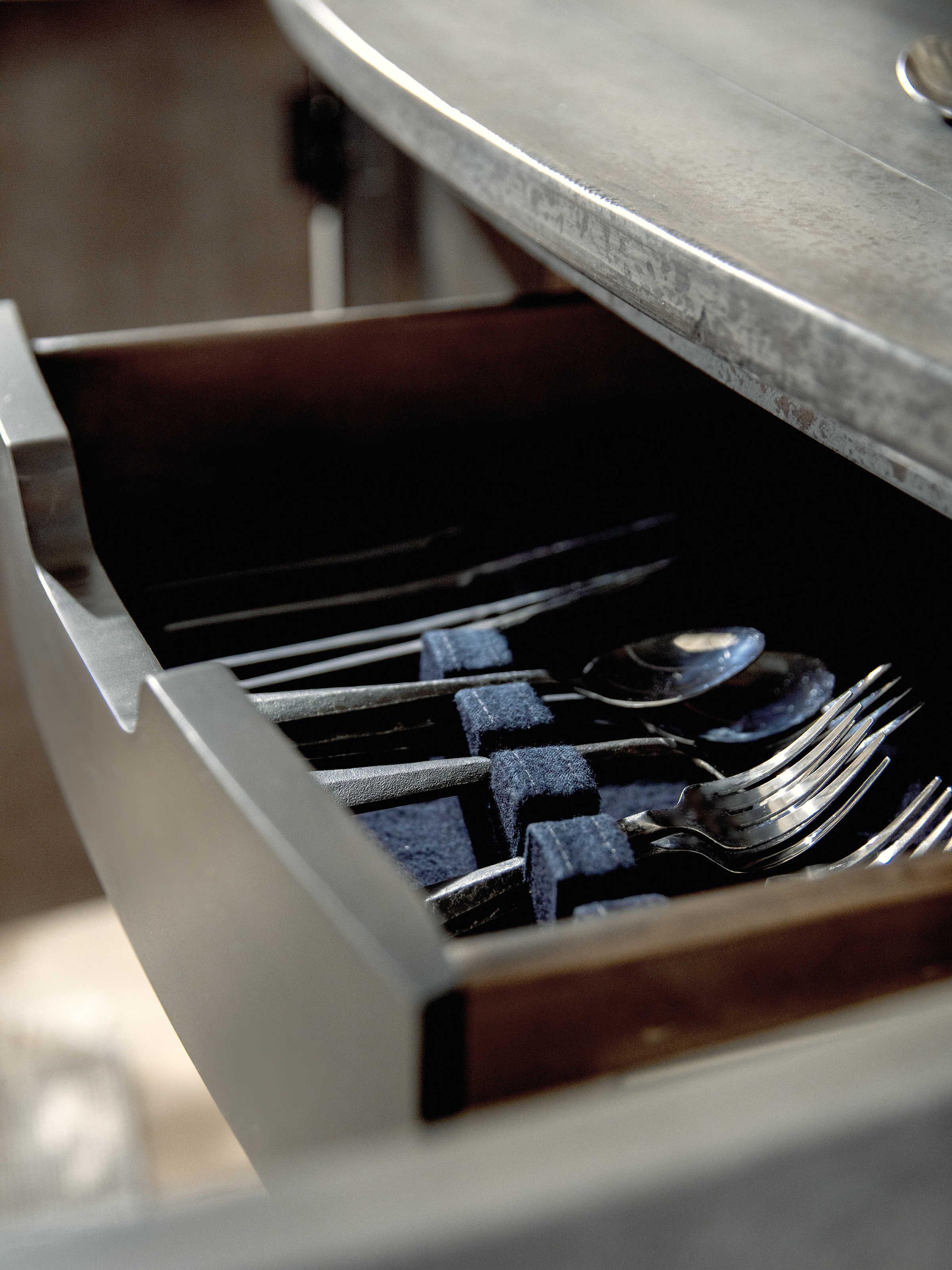 Hooker Furniture Ciao Bella 72" Hardwood Gray Sideboard