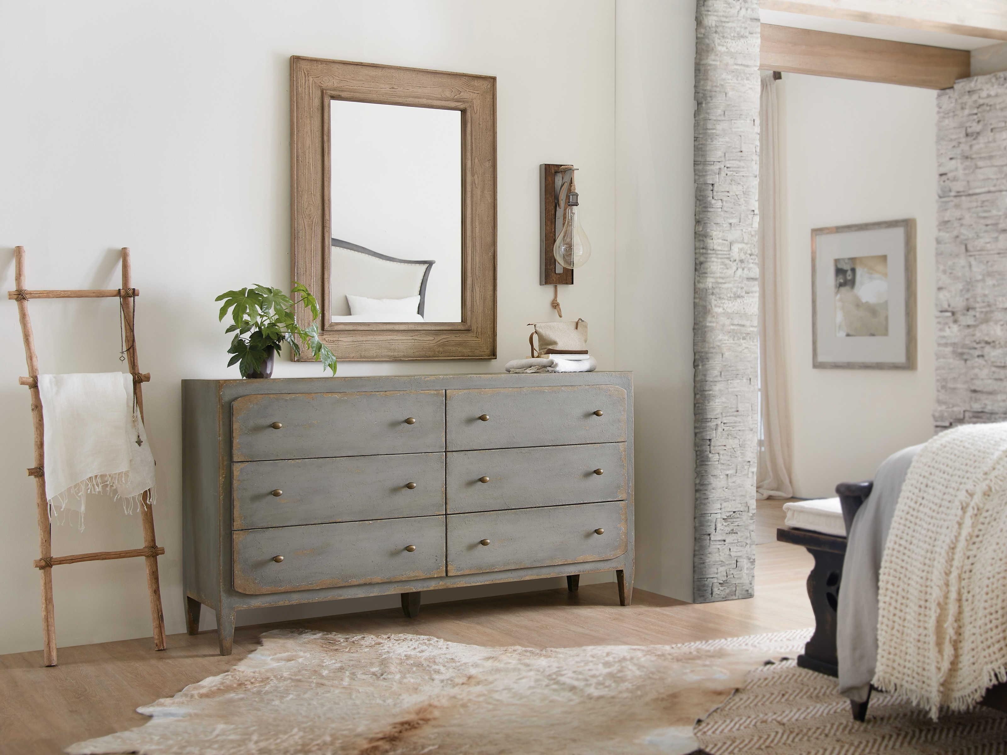 Hooker Furniture Ciao Bella 6-Drawers Cedar Wood Double Dresser