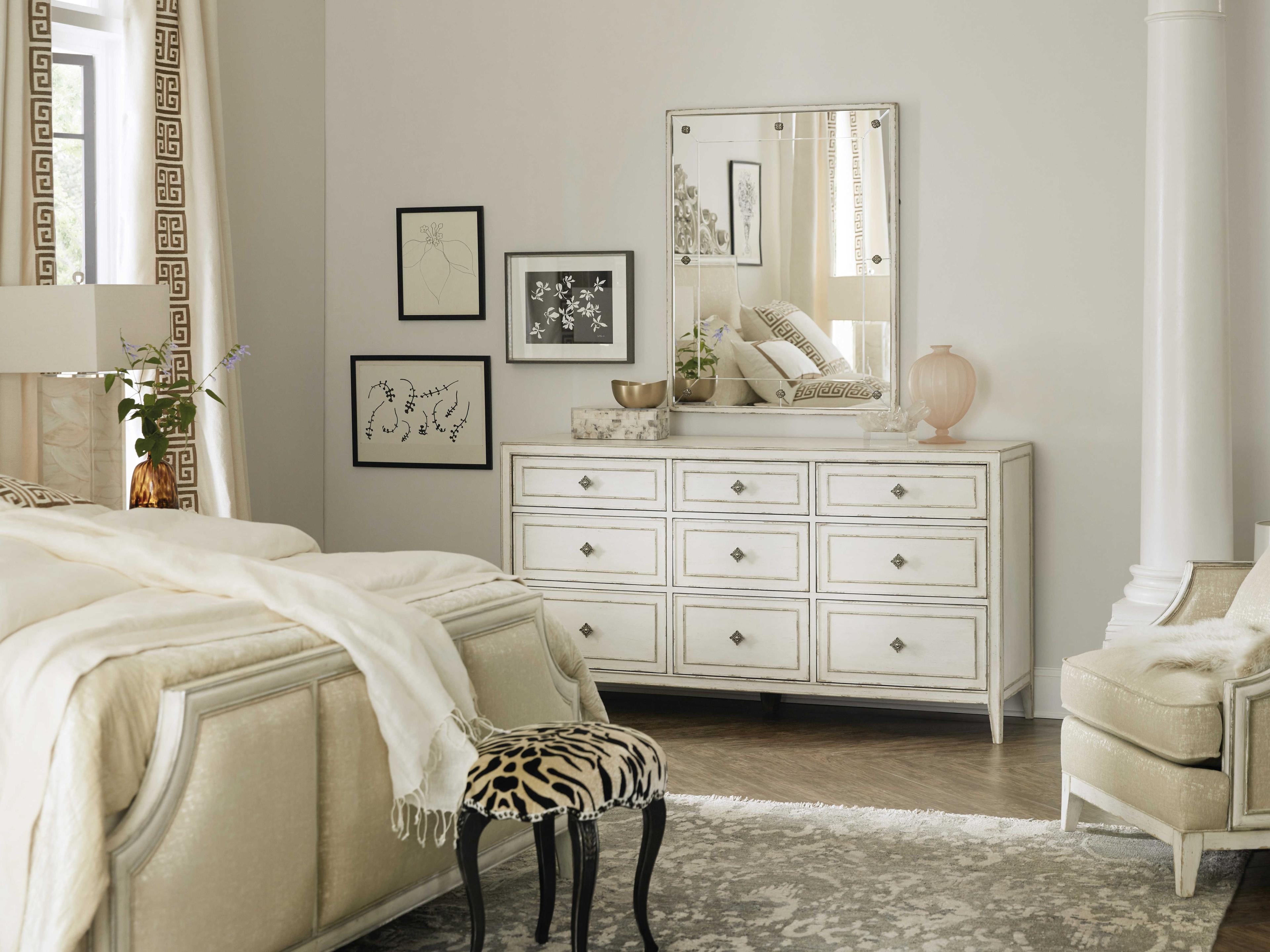 Hooker Furniture Sanctuary 2 Anastasie 9-Drawers White Hardwood Dresser