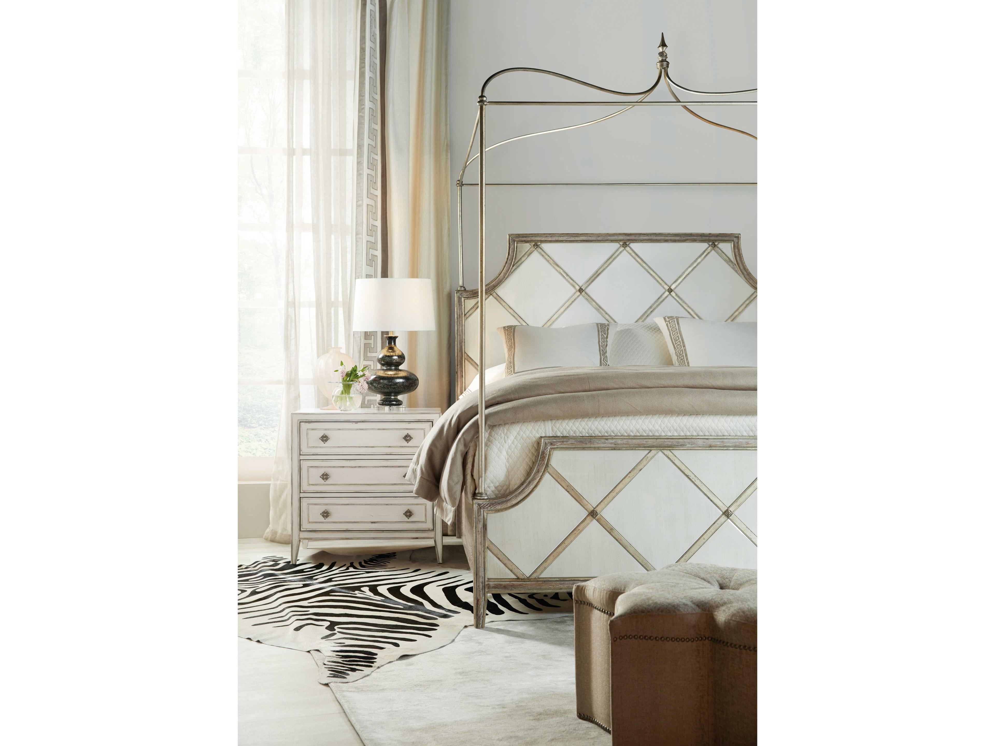 Hooker Furniture Sanctuary Anastasie 3-Drawers White Hardwood Nightstand