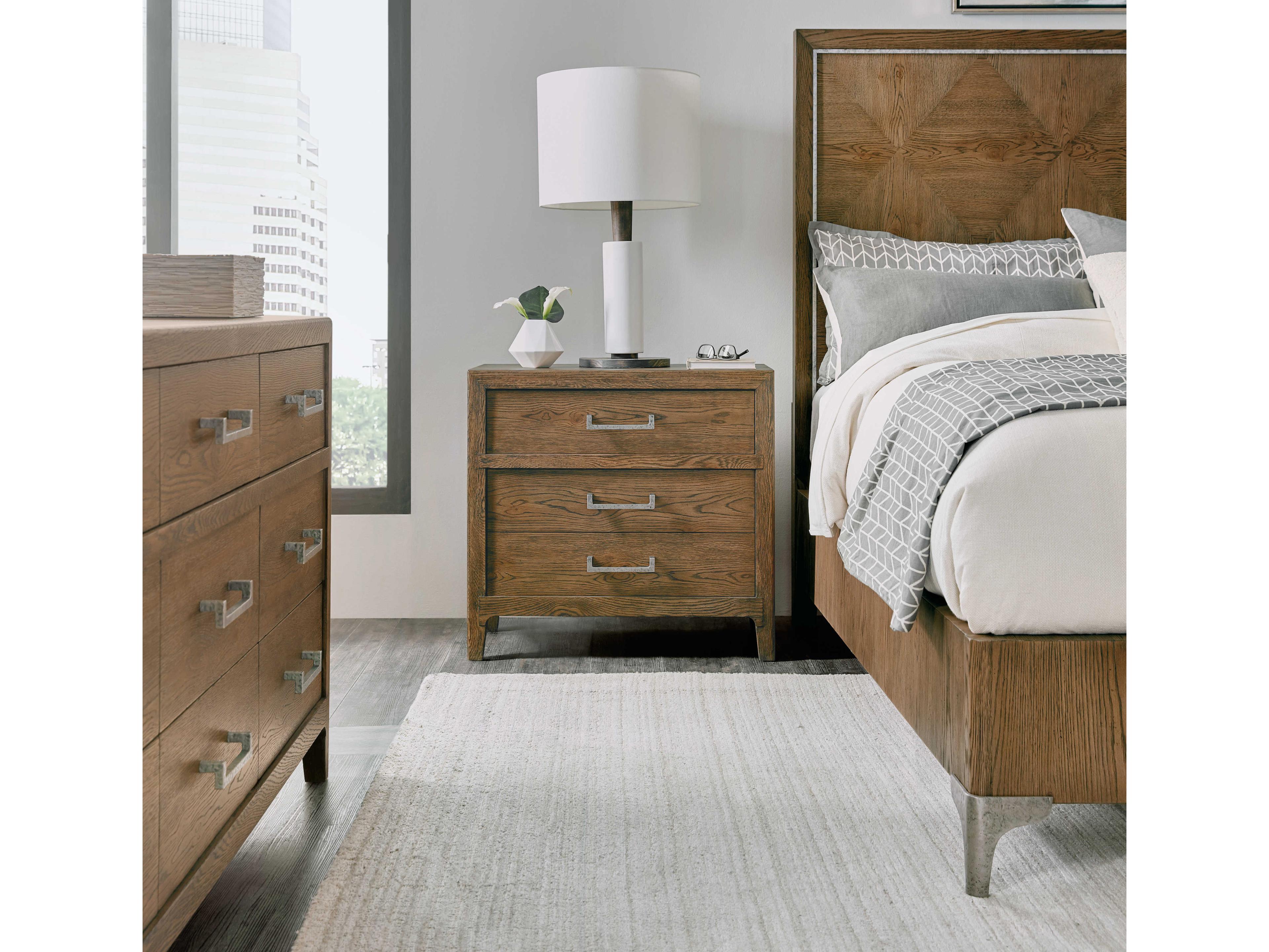 Hooker Furniture Chapman 3-Drawers Brown Oak Wood Nightstand