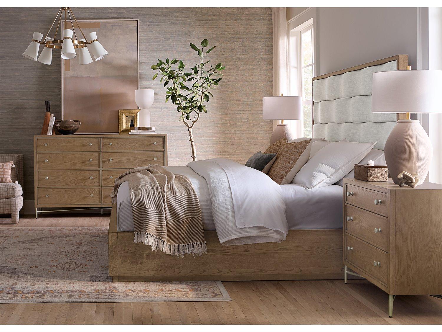 Hooker Furniture Sonnet Beige Oak Wood King Platform Bed