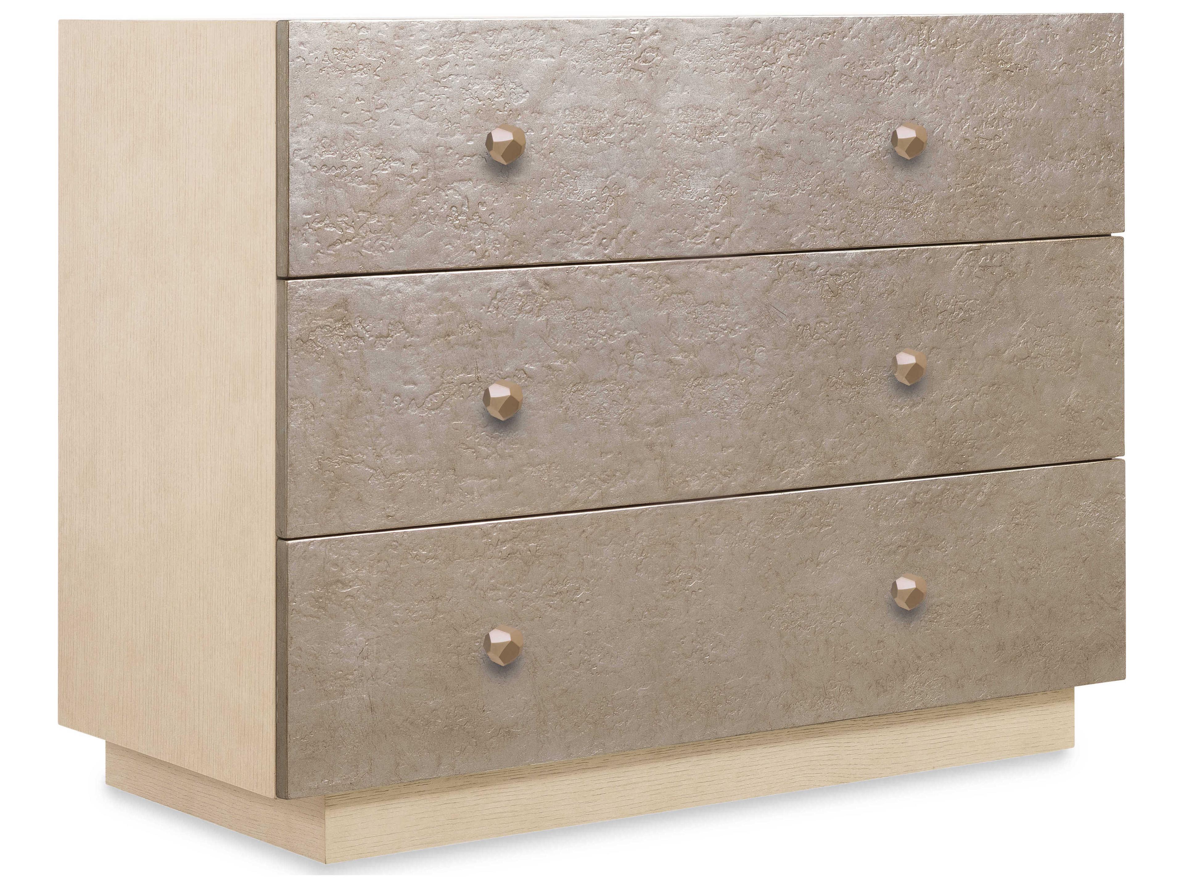 Hooker Furniture Westwood 3-Drawers Silver Oak Wood Dresser