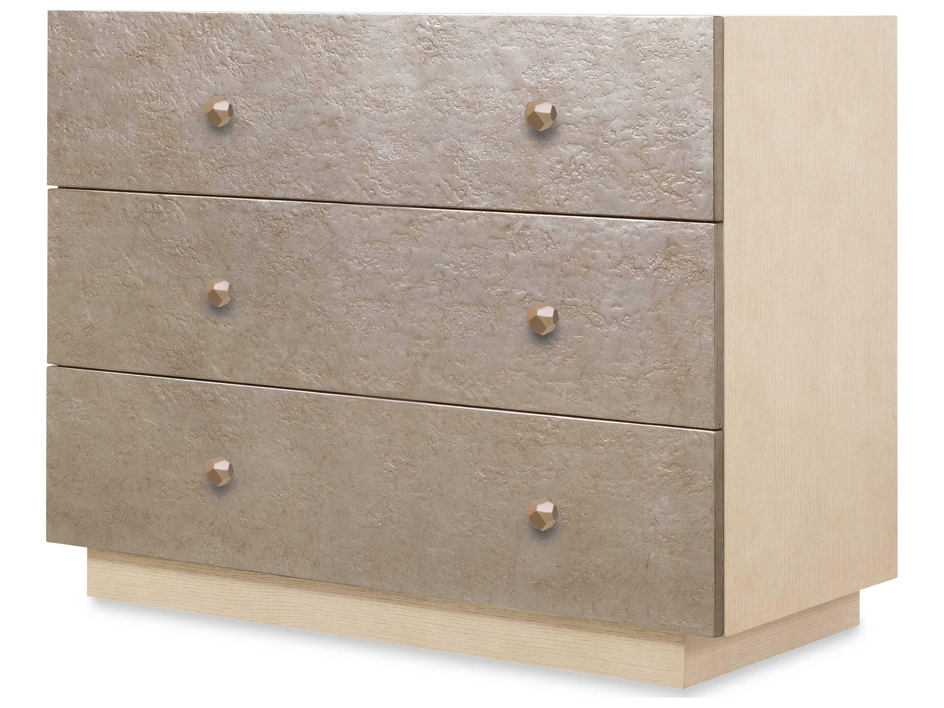 Hooker Furniture Westwood 3-Drawers Silver Oak Wood Dresser