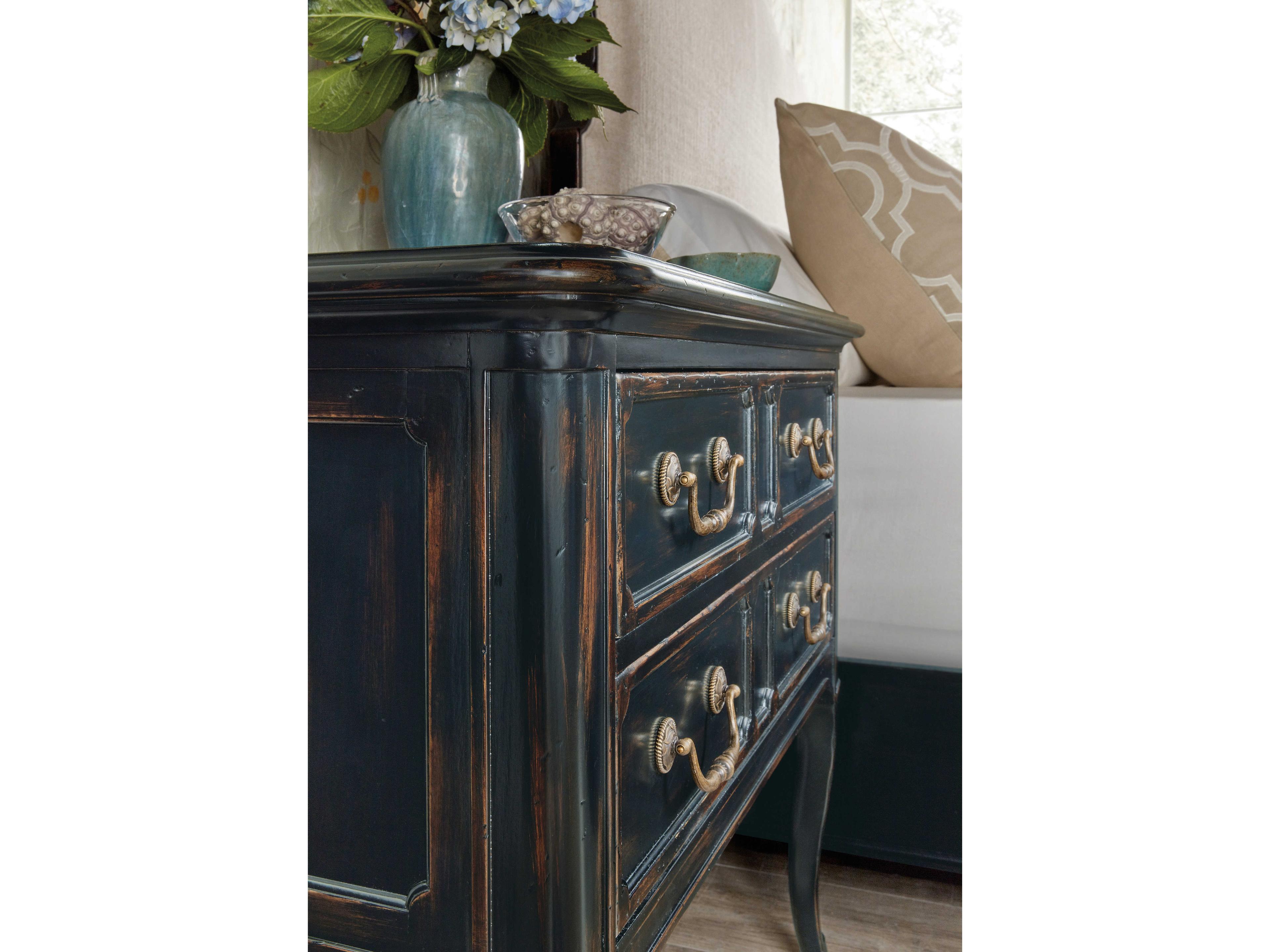 Hooker Furniture Charleston 2-Drawers Solid Wood Nightstand