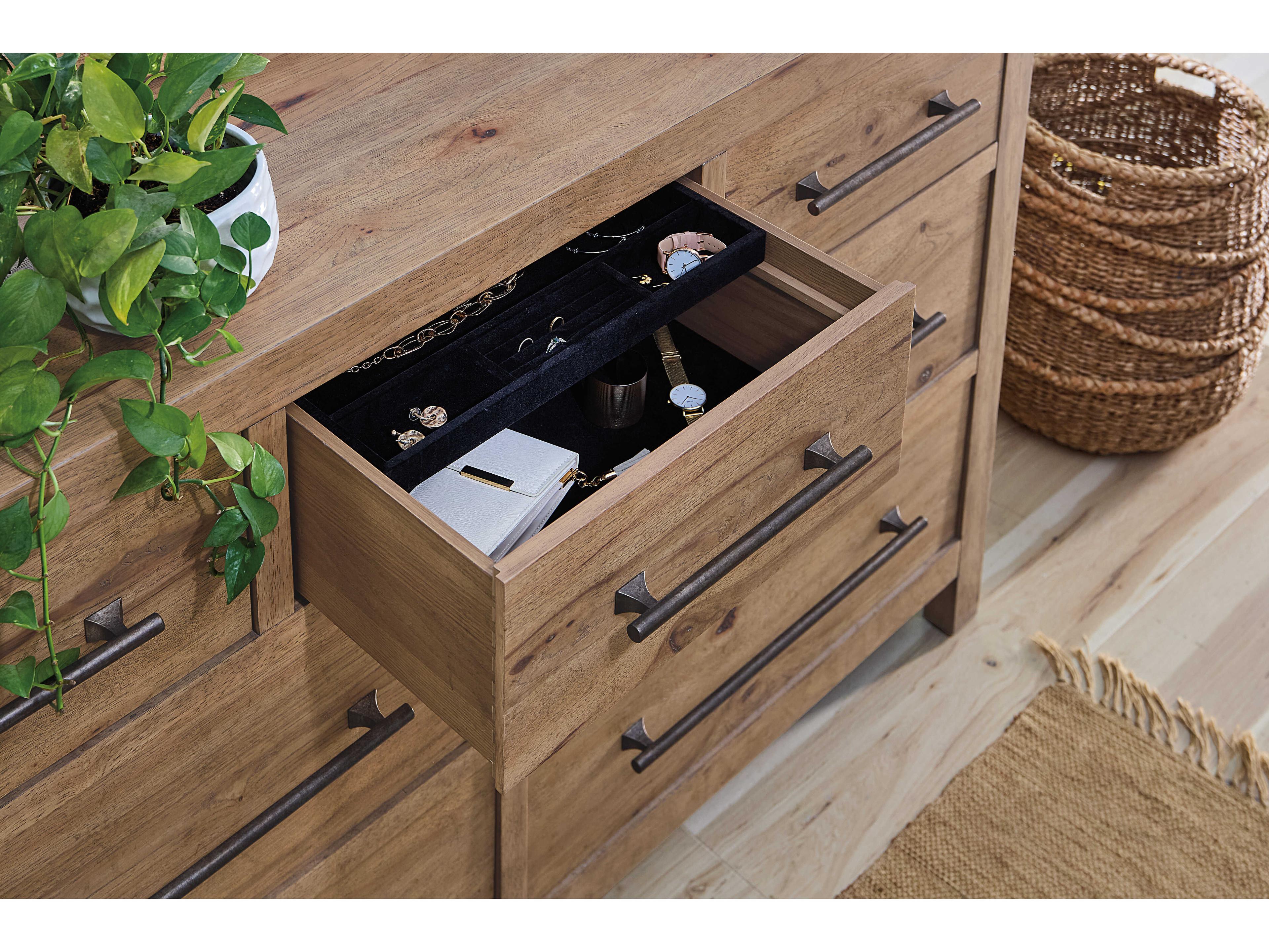 Hooker Furniture Vineyard Row 7-Drawers Brown Oak Wood Double Dresser