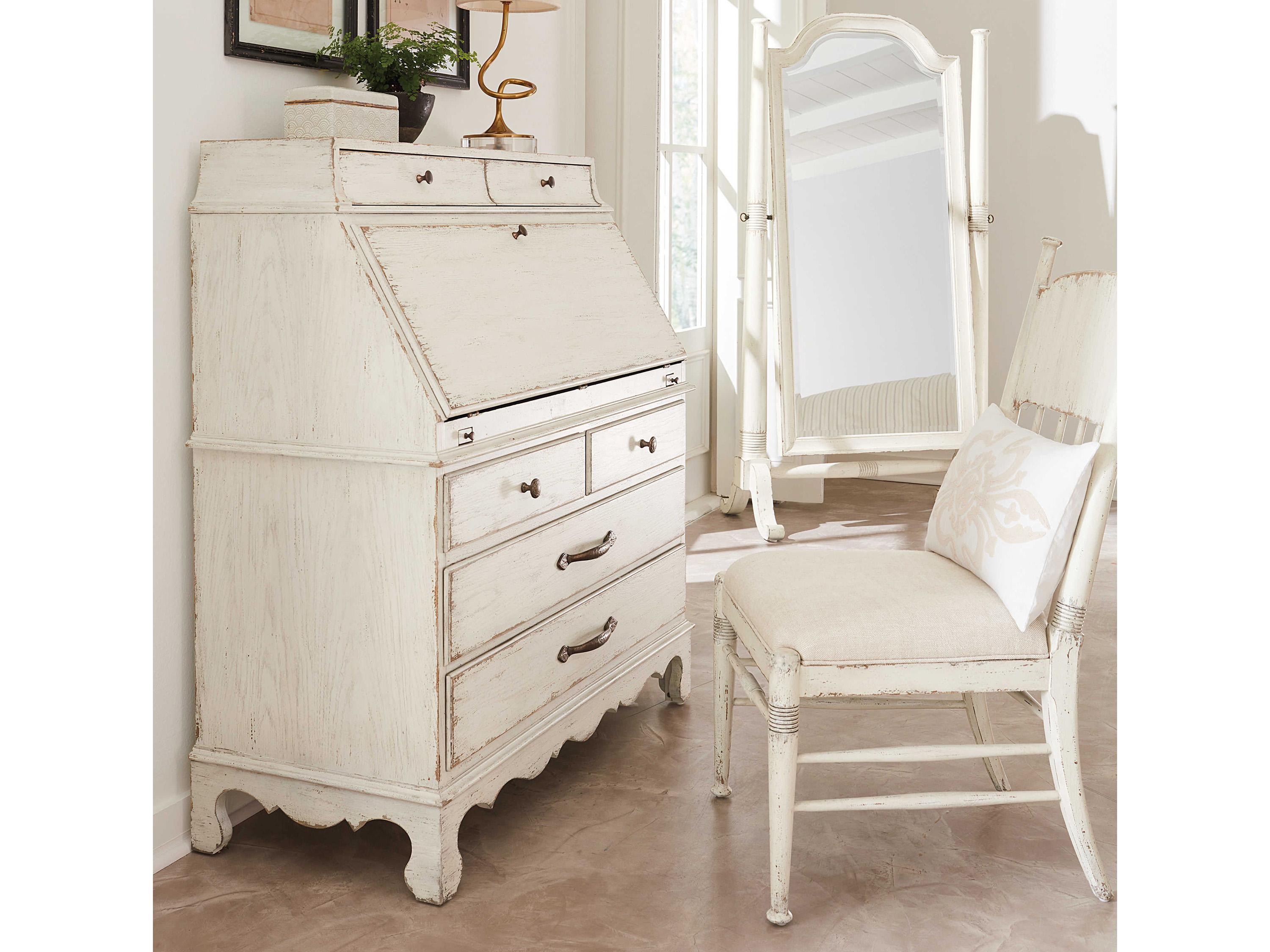 Hooker Furniture Americana Beige Oak Wood Upholstered Side Dining Chair