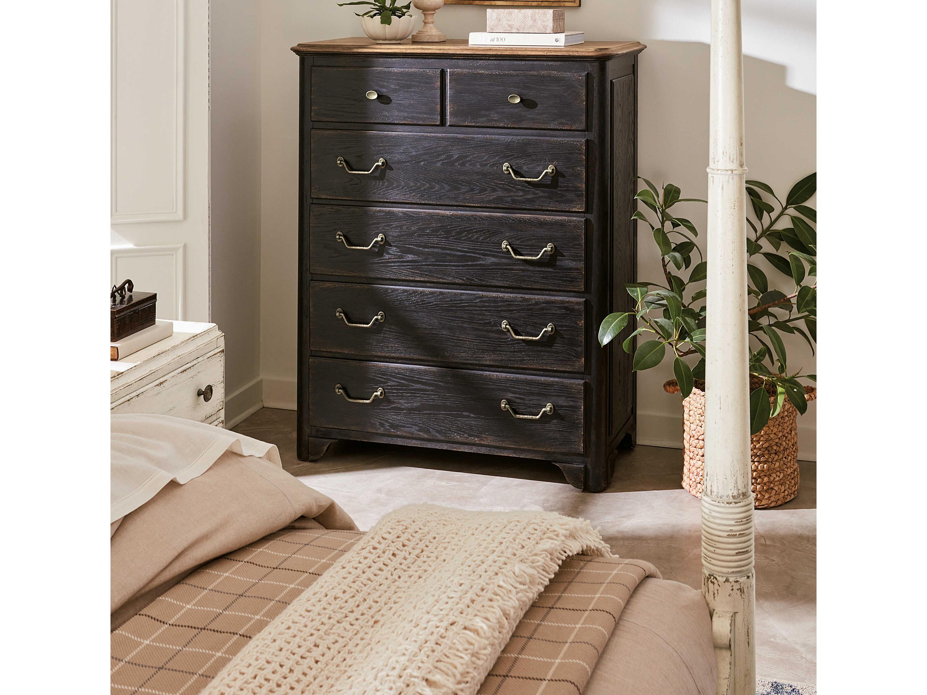 Hooker Furniture Americana Black Brown Oak Wood Accent Chest