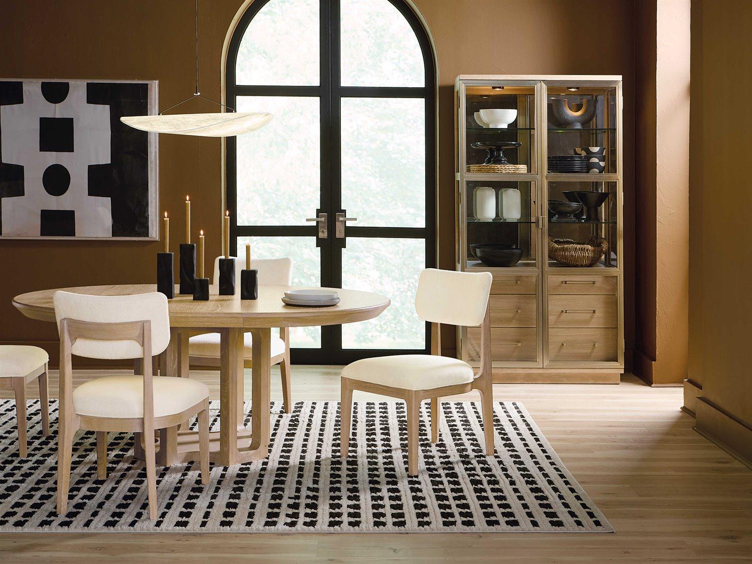 Hooker Furniture Banyon Bay Oak Wood Dining Room Set