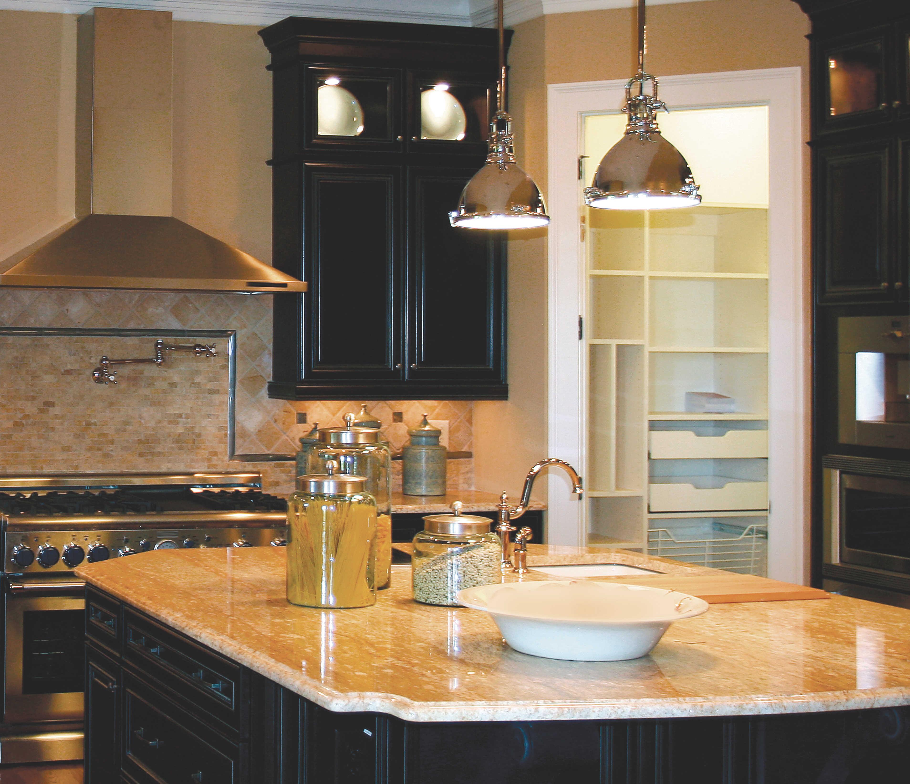 Hudson Valley Pelham 1-Light Polished Nickel Glass Pendant