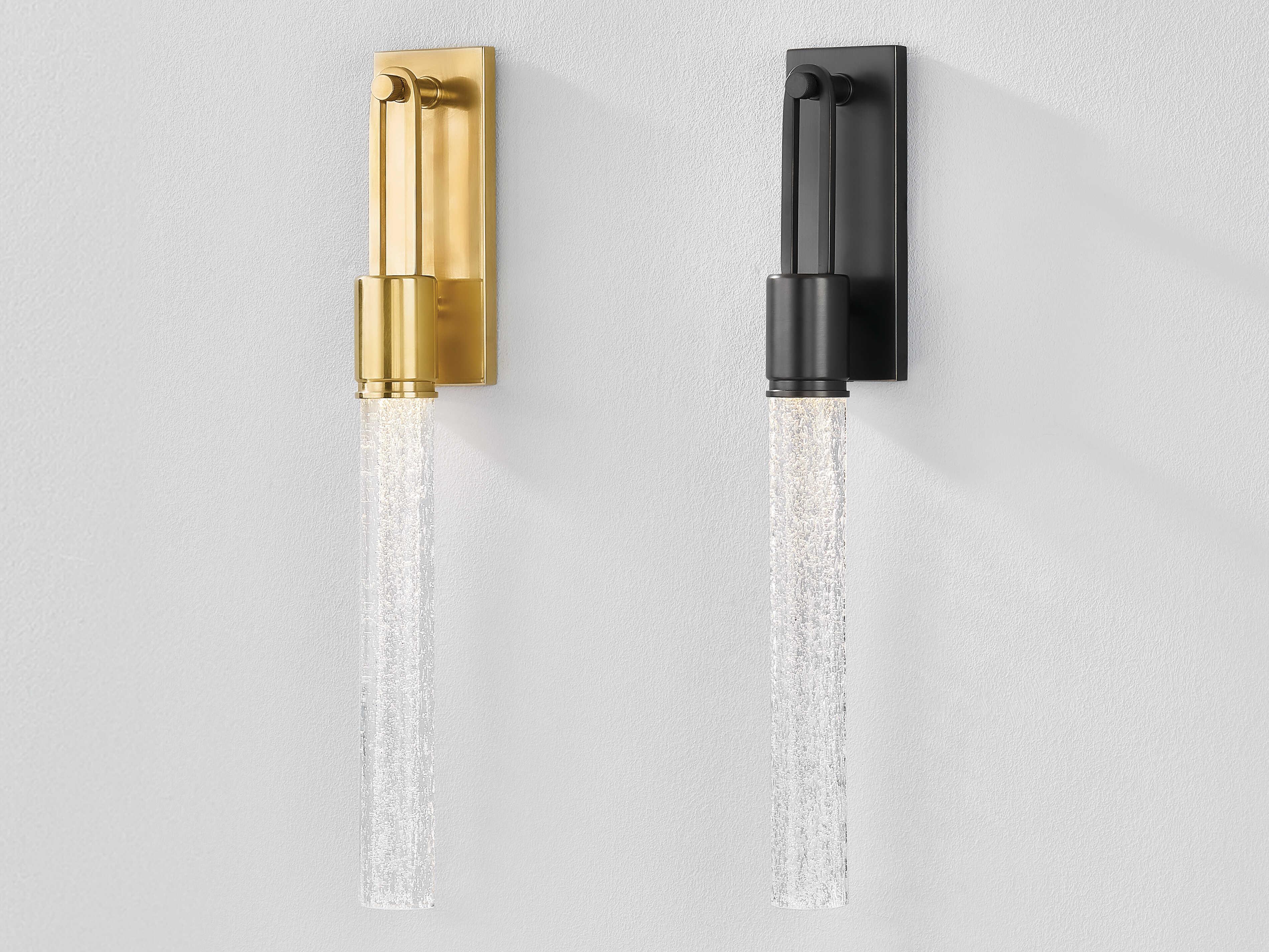 Hudson Valley Raynham 1-Light Distressed Bronze Wall Sconce