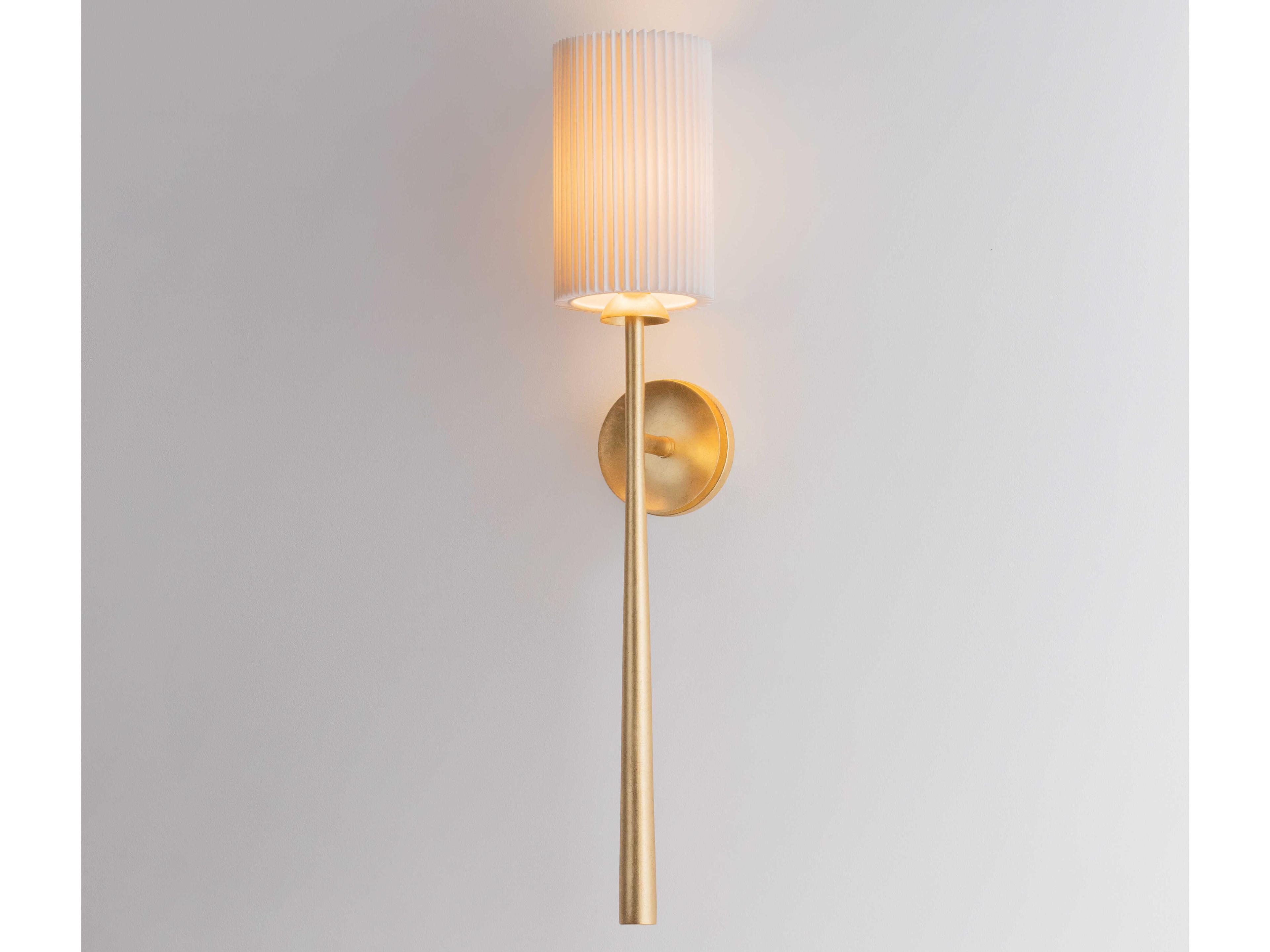 Hudson Valley Sterling 1-Light Vintage Gold Leaf Wall Sconce