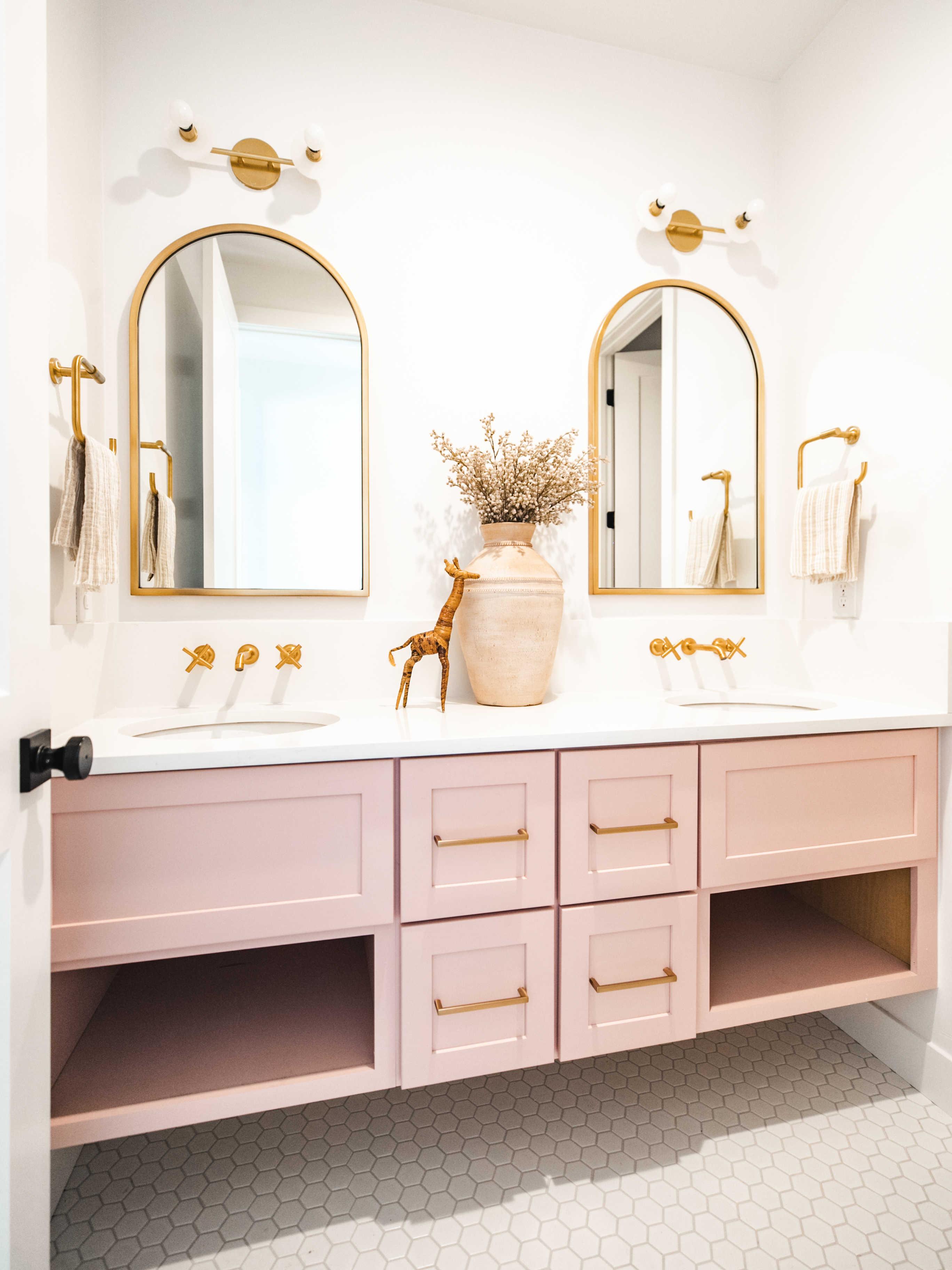 Hudson Valley Elmont 2-Light Aged Brass Vanity Light