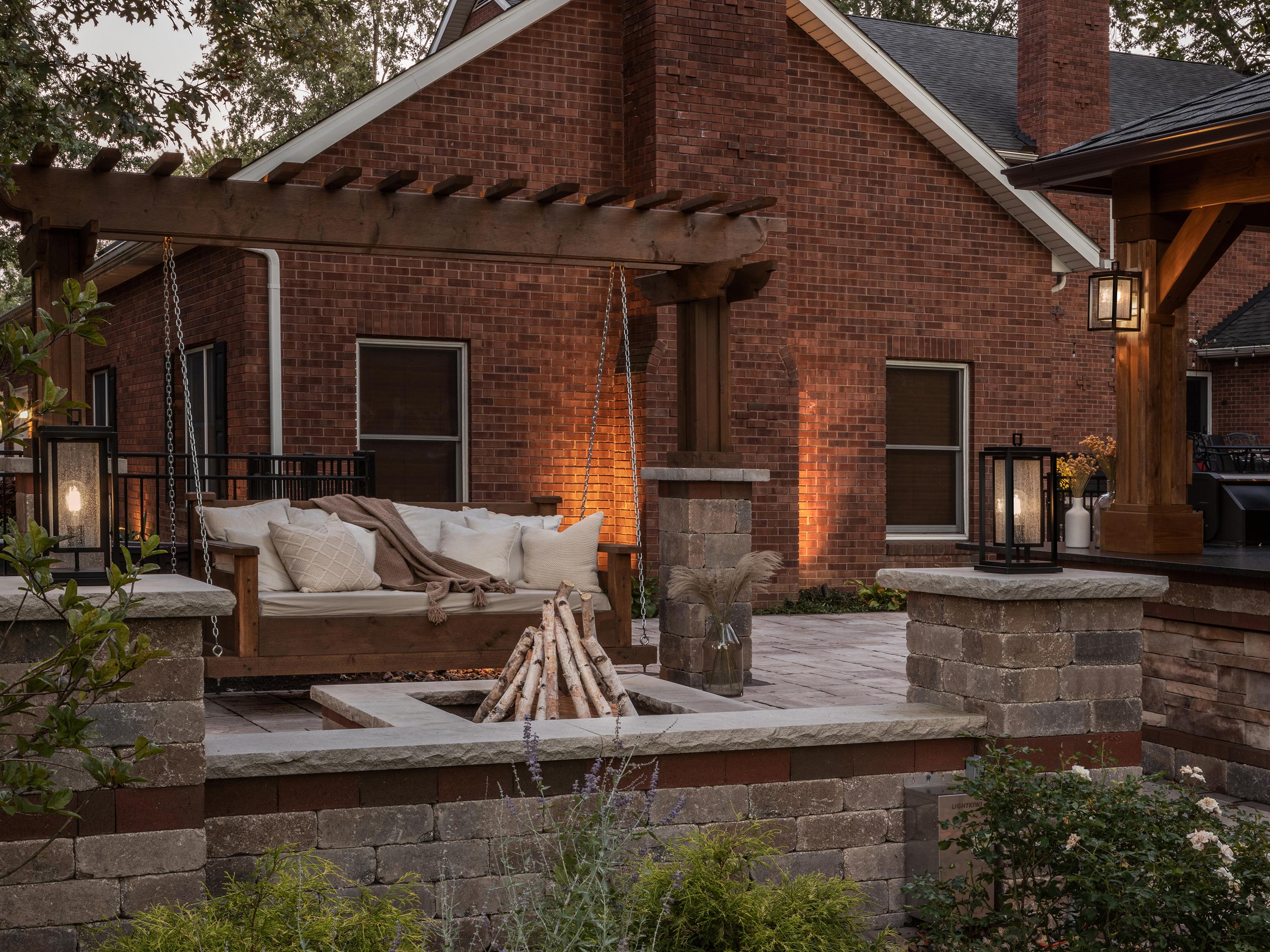 Hinkley Republic 1 - Light Outdoor Wall Light