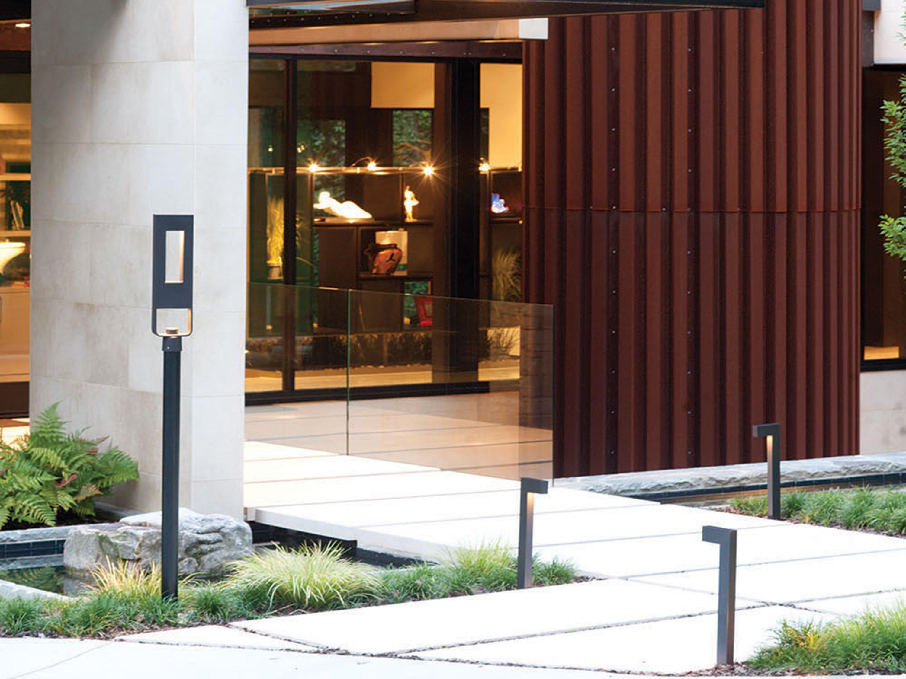 Hinkley Atlantis 1 - Light Outdoor Path Light