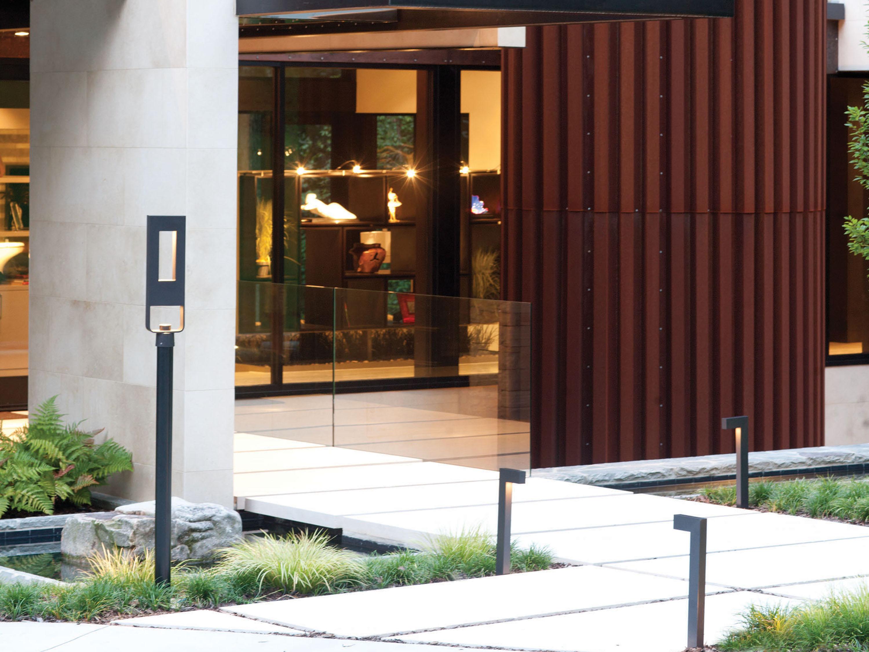 Hinkley Atlantis 1 - Light Outdoor Path Light