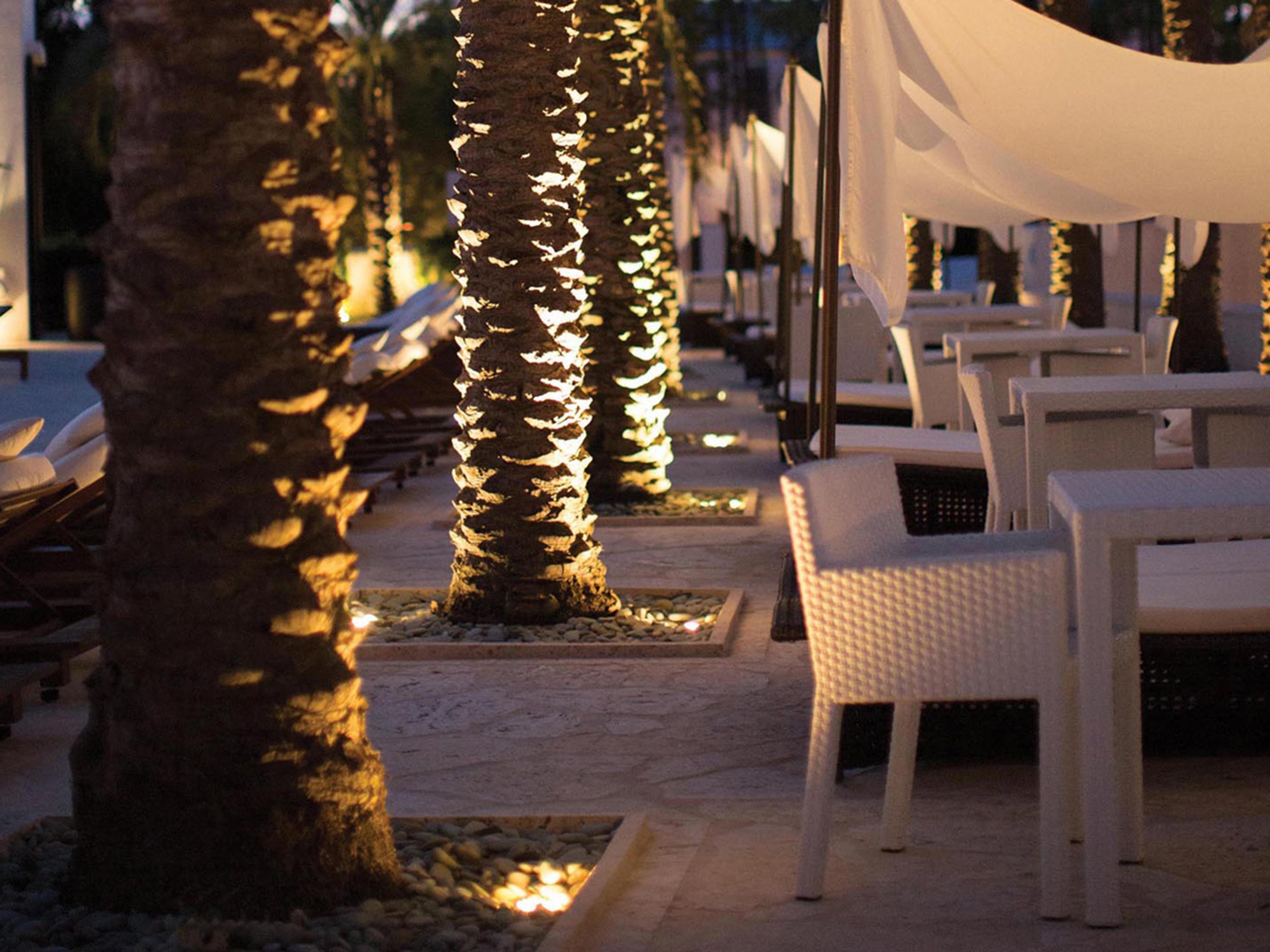 Hinkley Lumacore Outdoor Floor Light