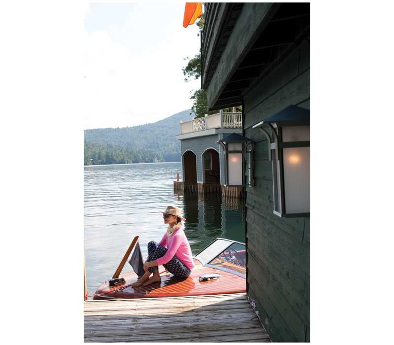 Hinkley Harbor Outdoor Wall Light