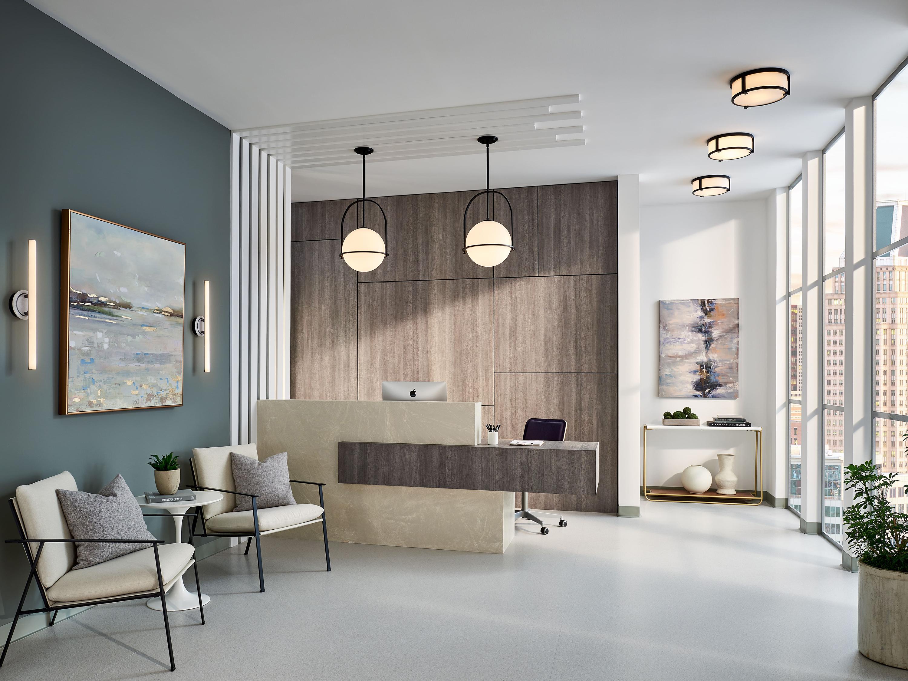 Hinkley Somerset 1-Light Black Glass Globe Mini Pendant