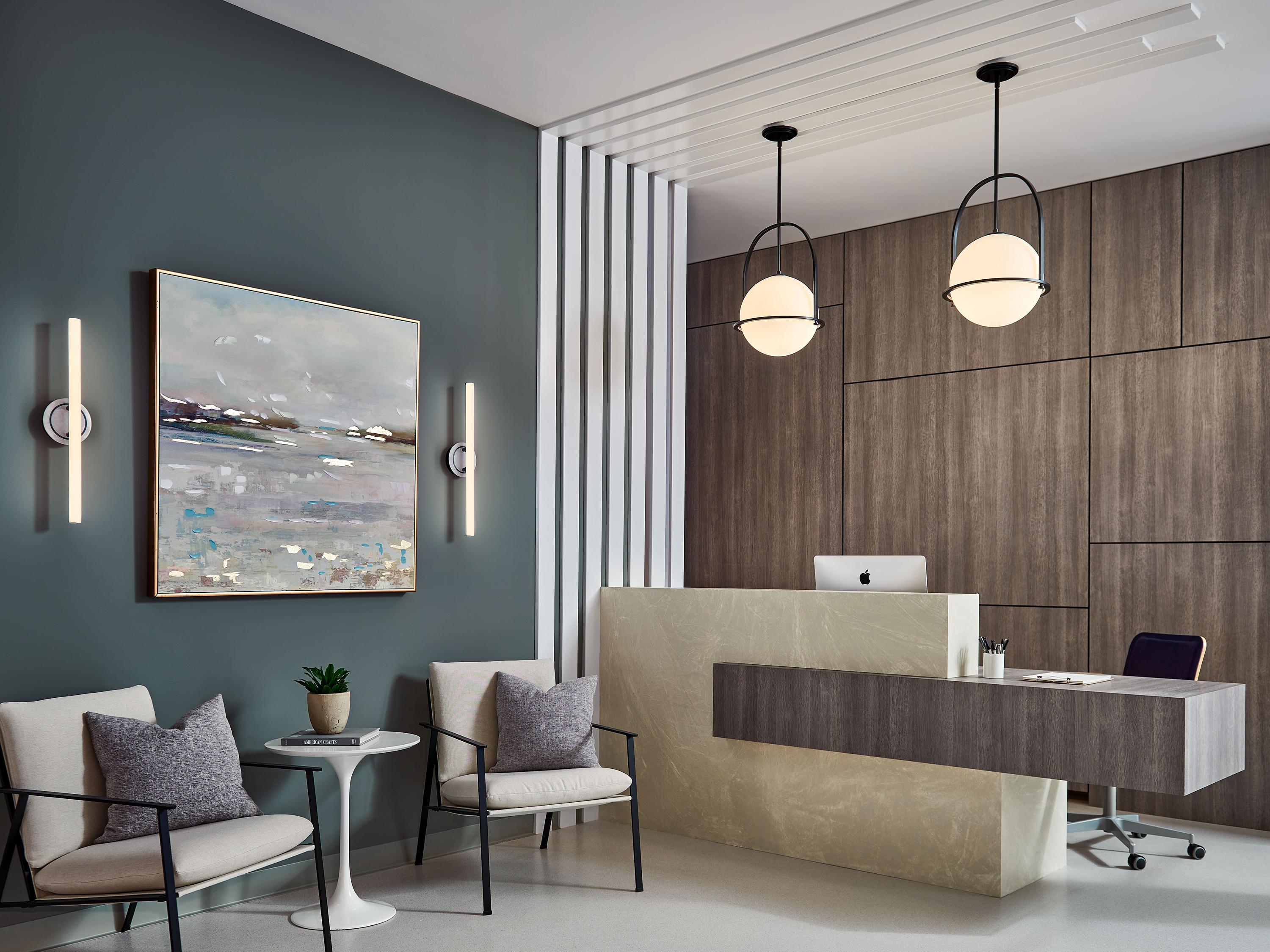 Hinkley Somerset 1-Light Black Glass Globe Mini Pendant