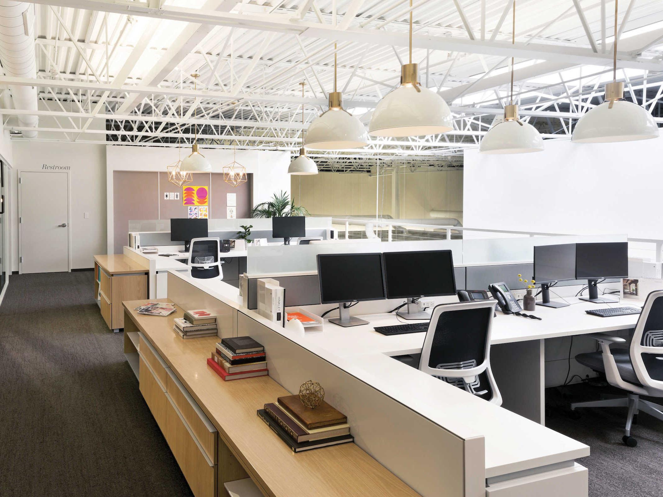 Hinkley Argo 1-Light Polished White Brass LED Bell Pendant