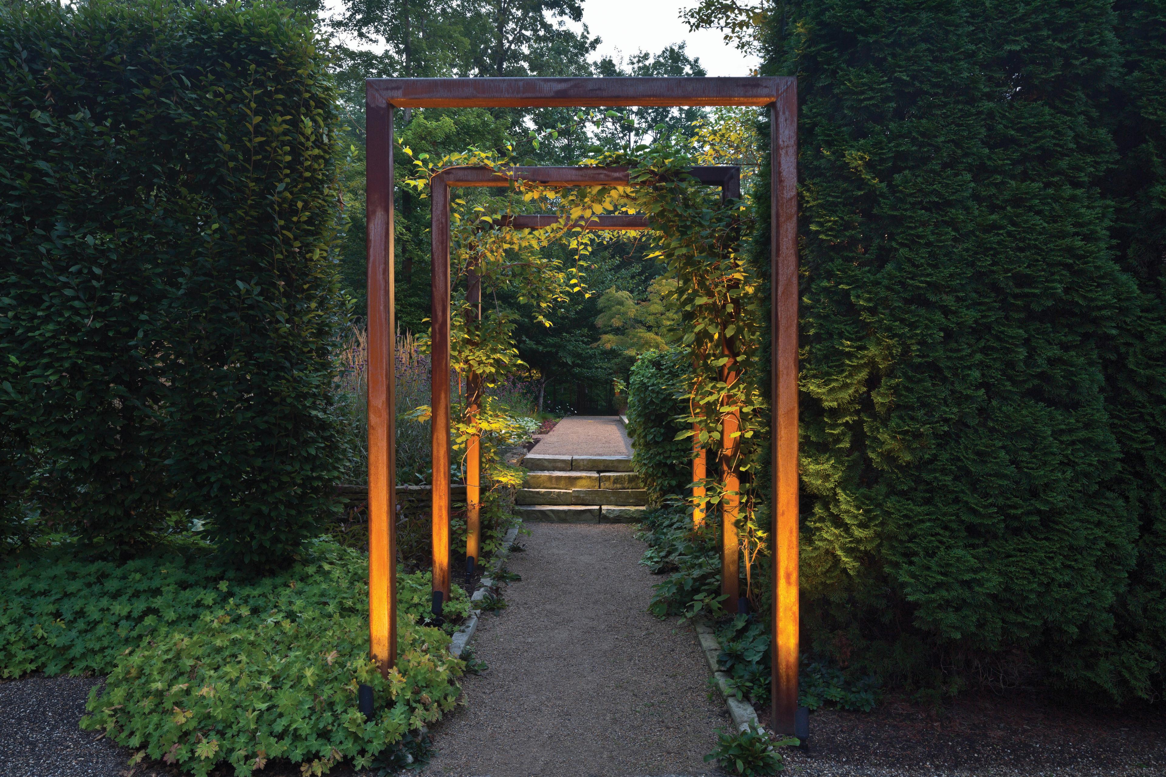 Hinkley 1-Light Outdoor Spot Light