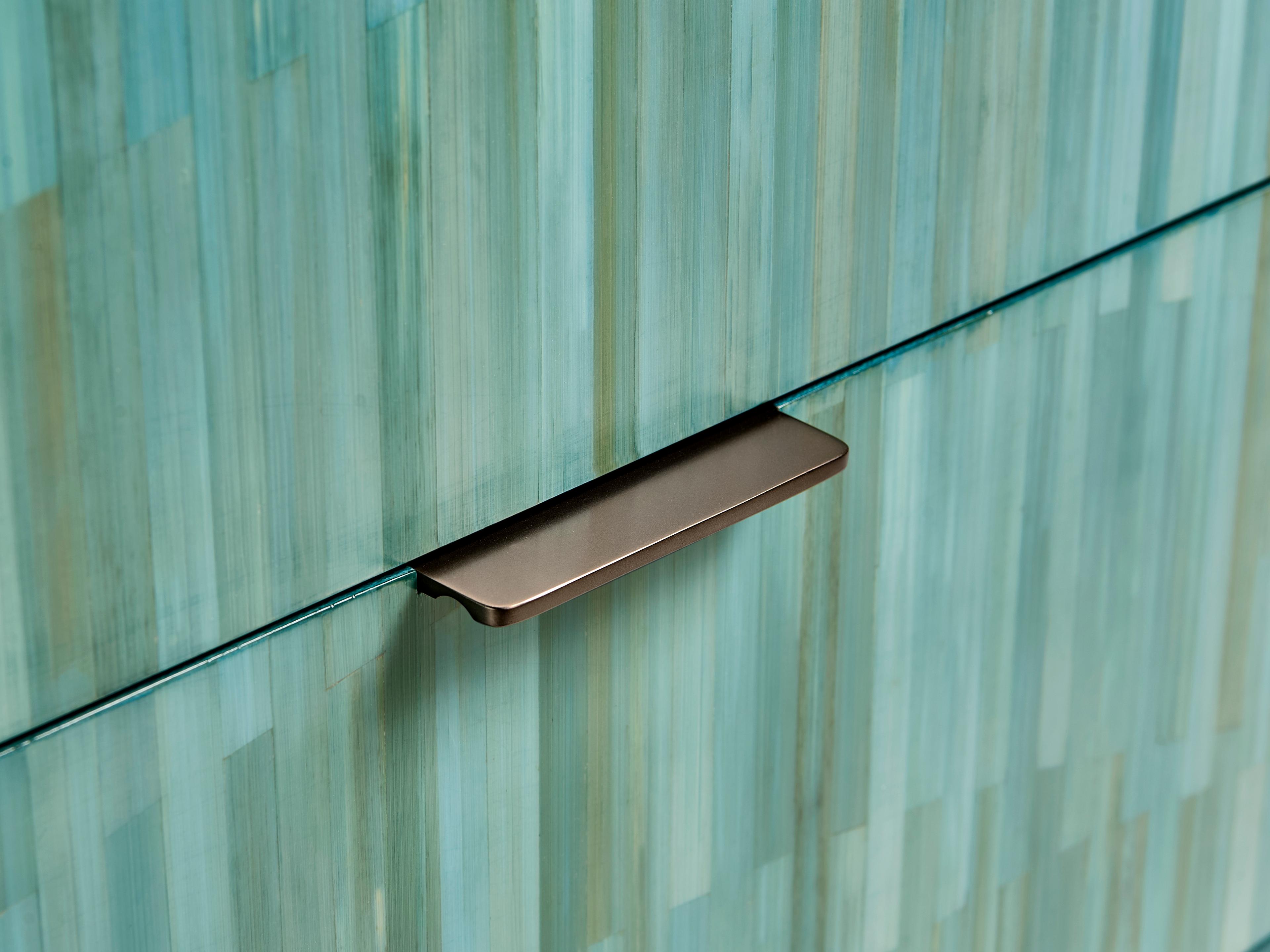 Jonathan Charles Water 4-Drawers Dresser