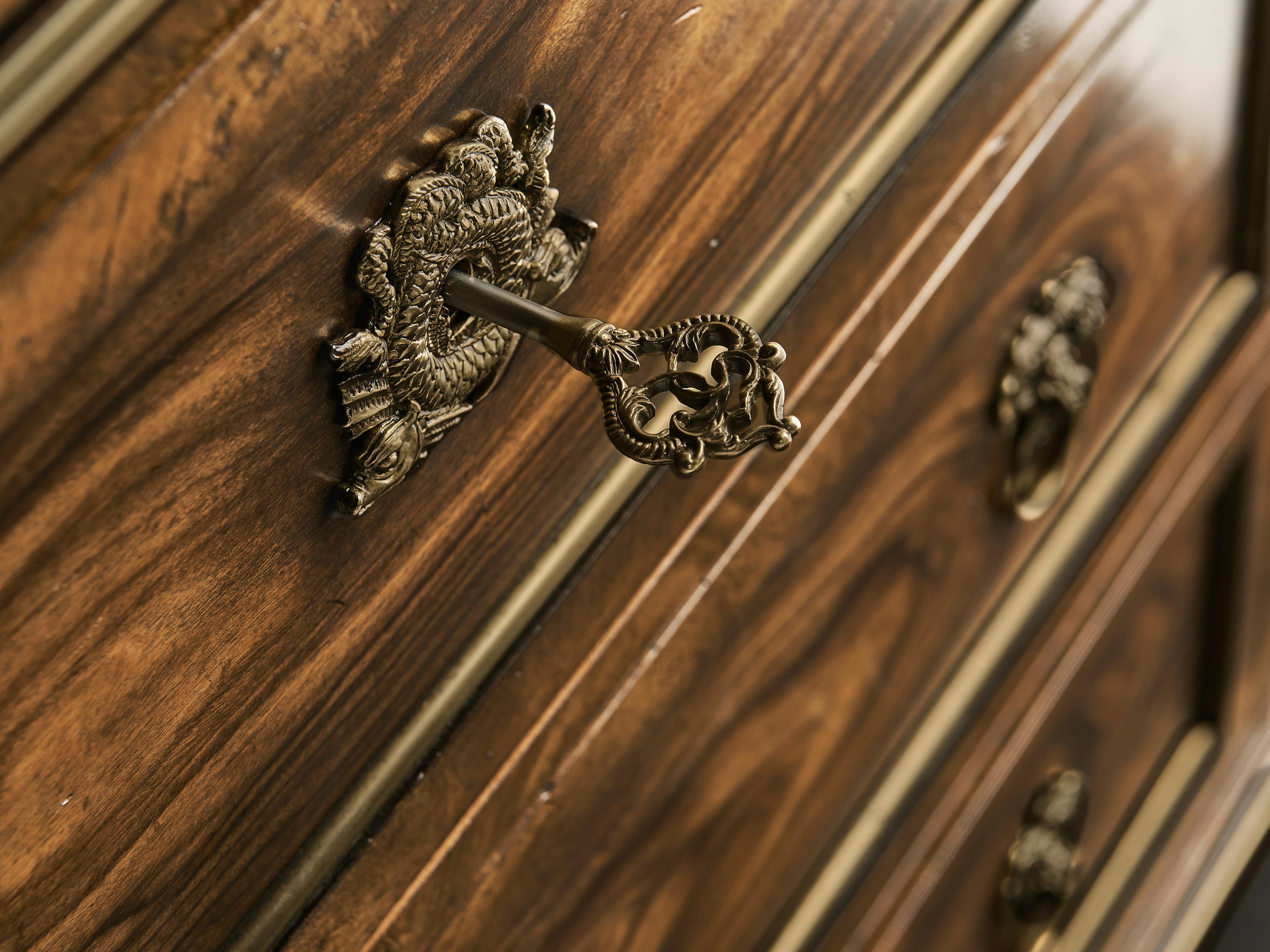 Jonathan Charles Viceroy 6-Drawers Mahogany Wood Double Dresser