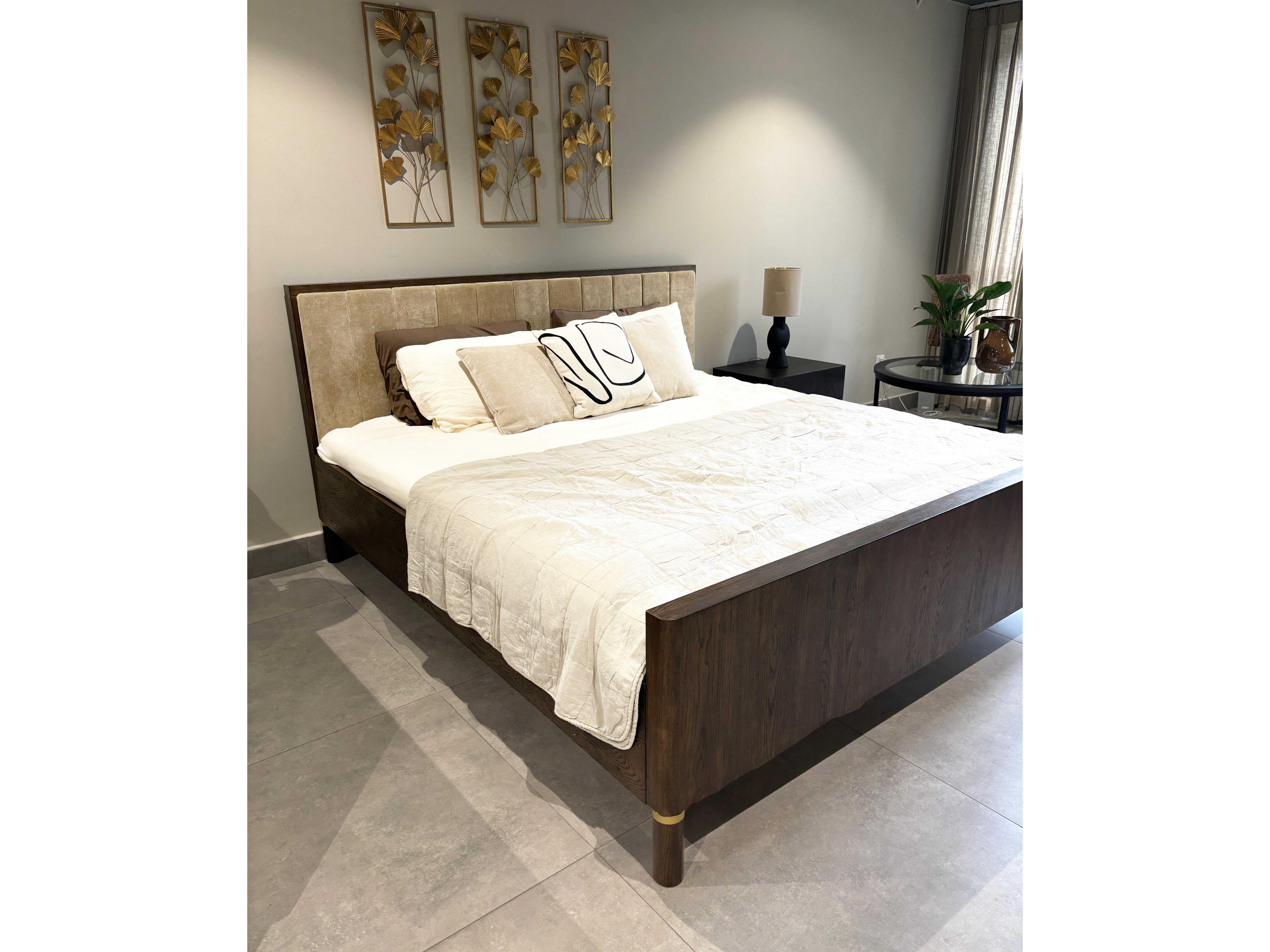 Unique Furniture Arun Espresso Oil Brown Oak Wood Queen Panel Bed