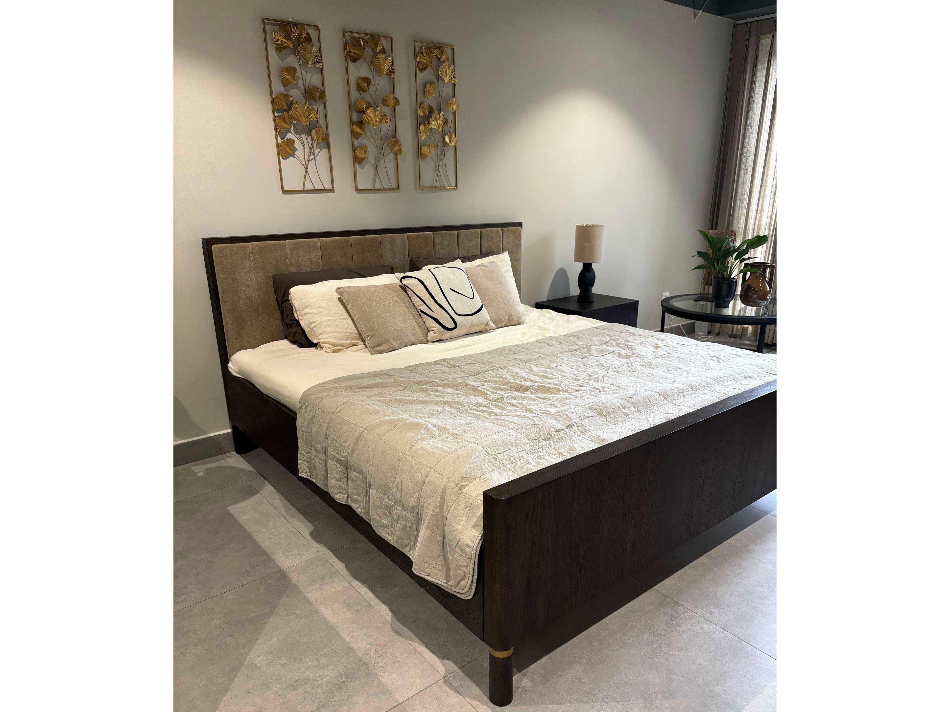 Unique Furniture Arun Espresso Oil Brown Oak Wood Queen Panel Bed