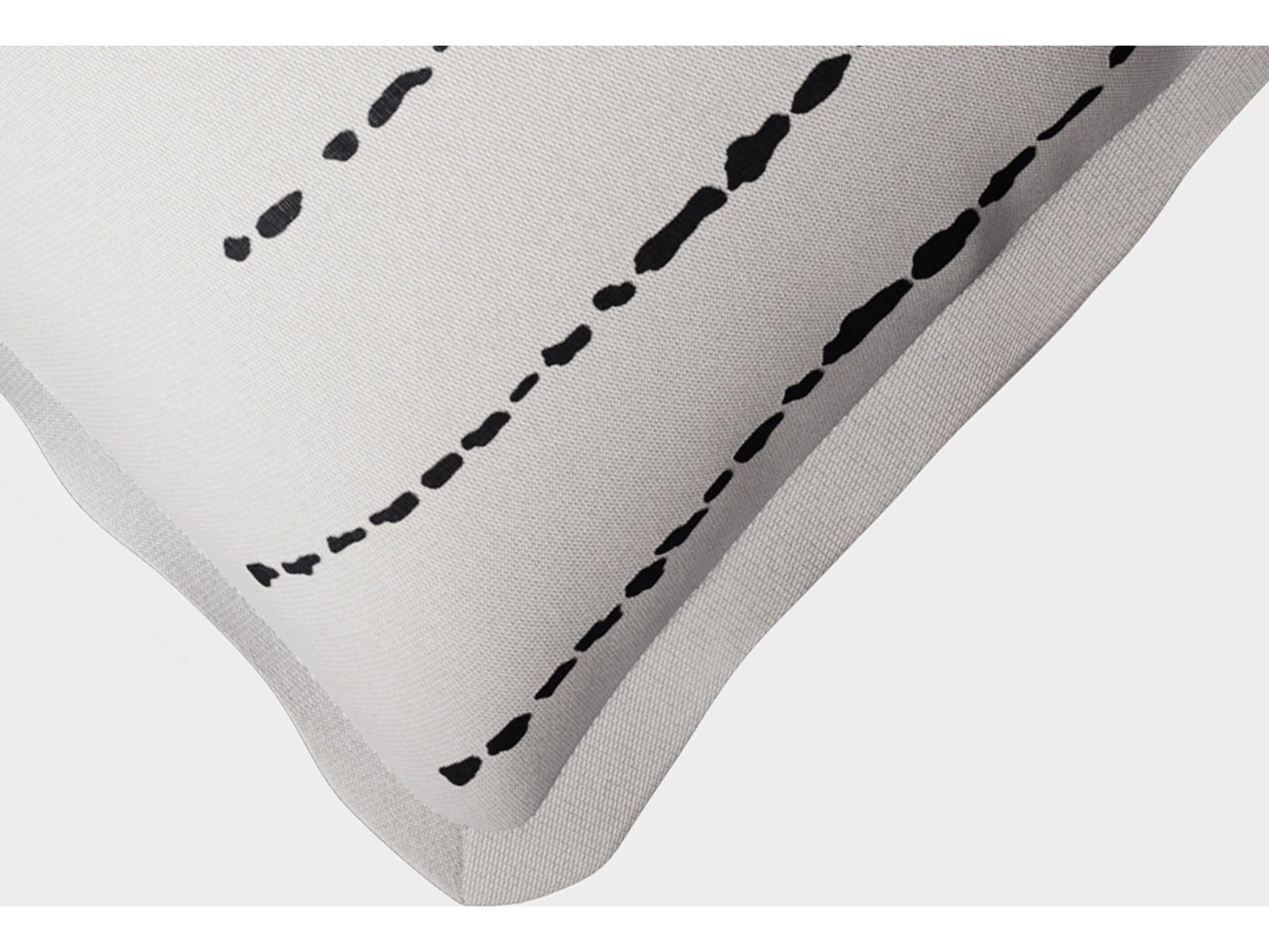 Jensen Outdoor Performance Plume Embroidery 14" x 22" Masai - Ivory/Charcoal