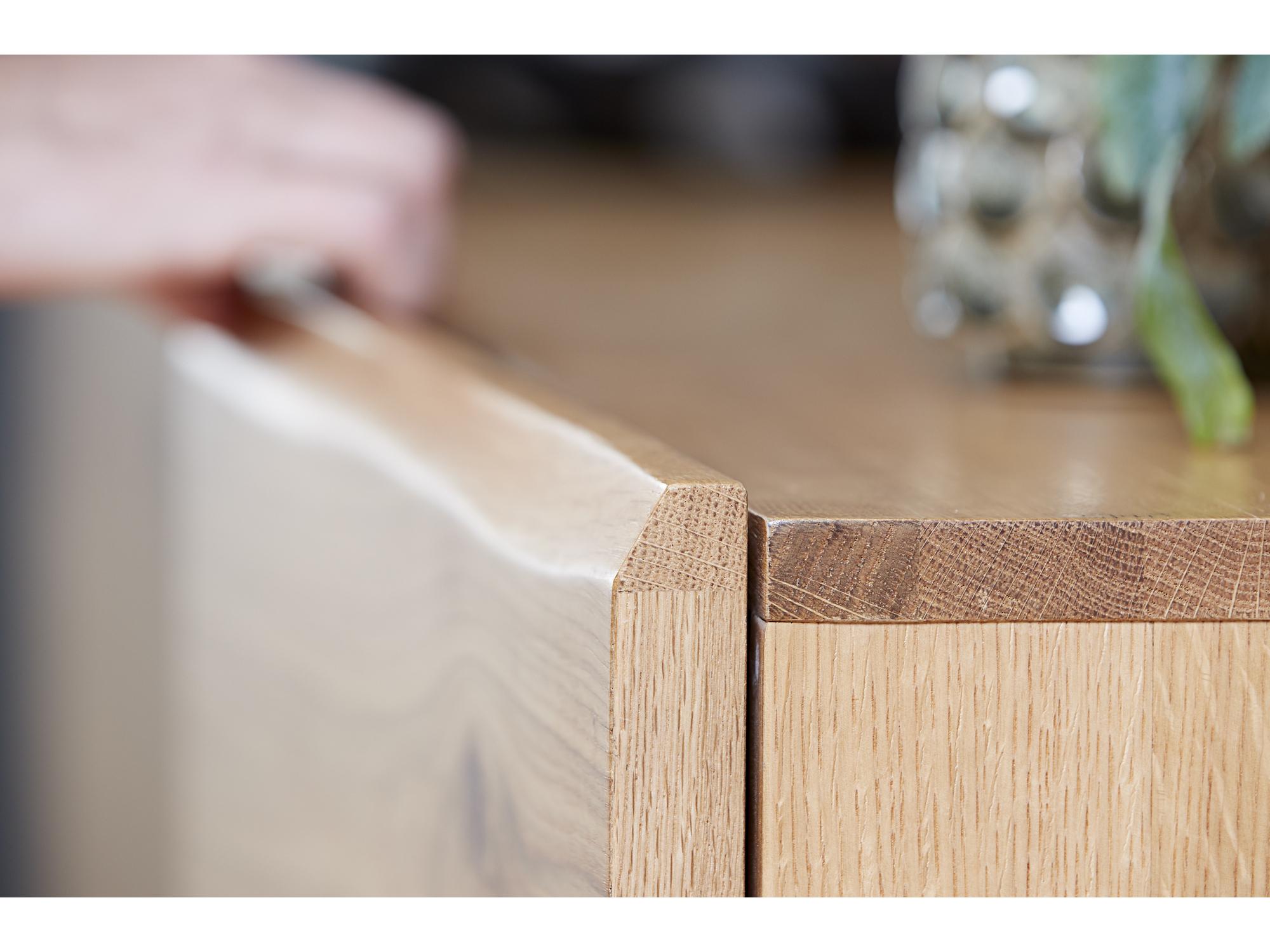 Unique Furniture Oliveto 625" Oak Wood Wild black Media Console