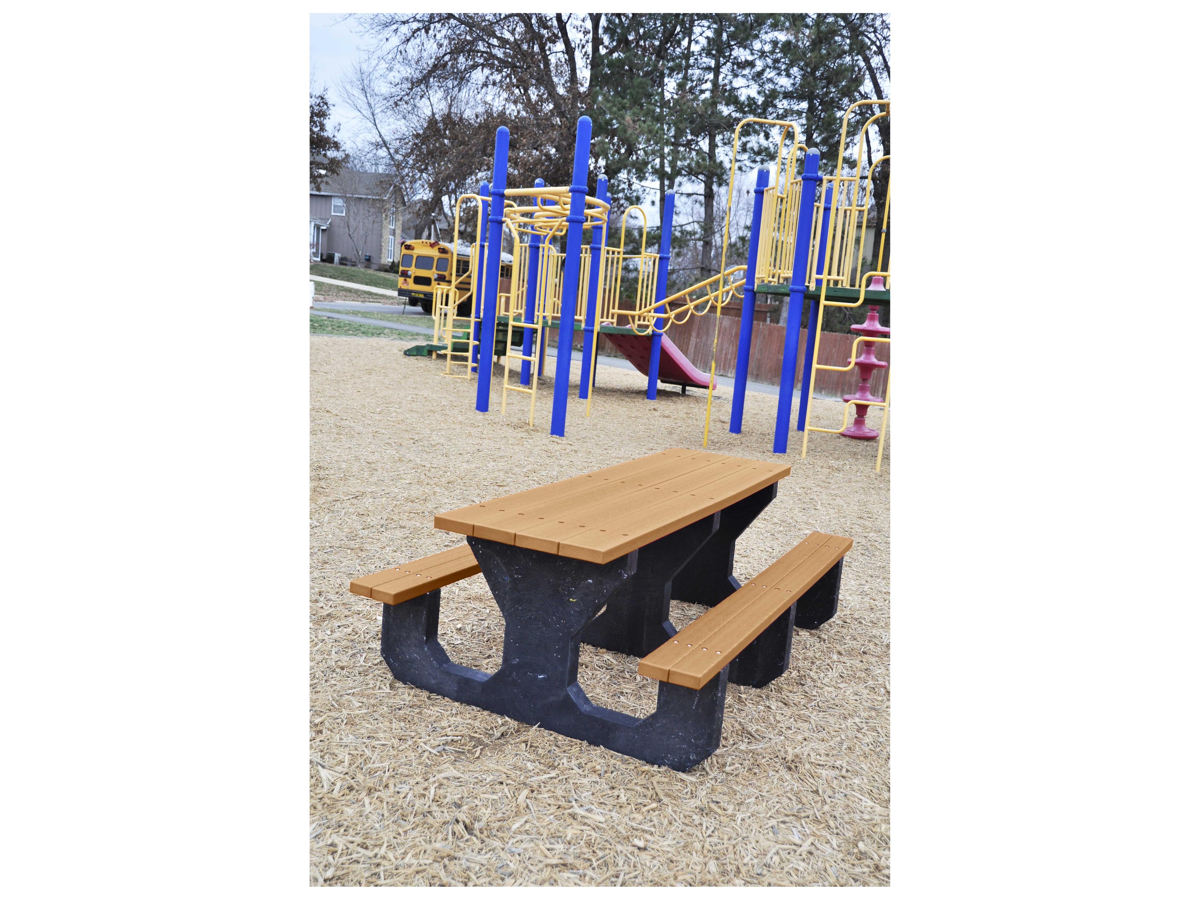 Frog Furnishings Youth Recycled Plastic Rectangular Outdoor Patio Picnic Table