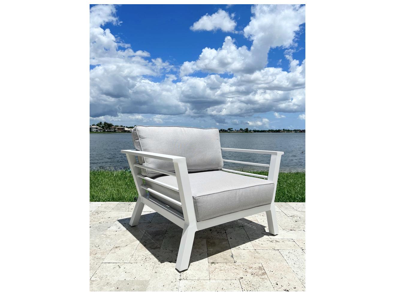 Schnupp Patio Paraiso Cushion Aluminum White Lounge Set