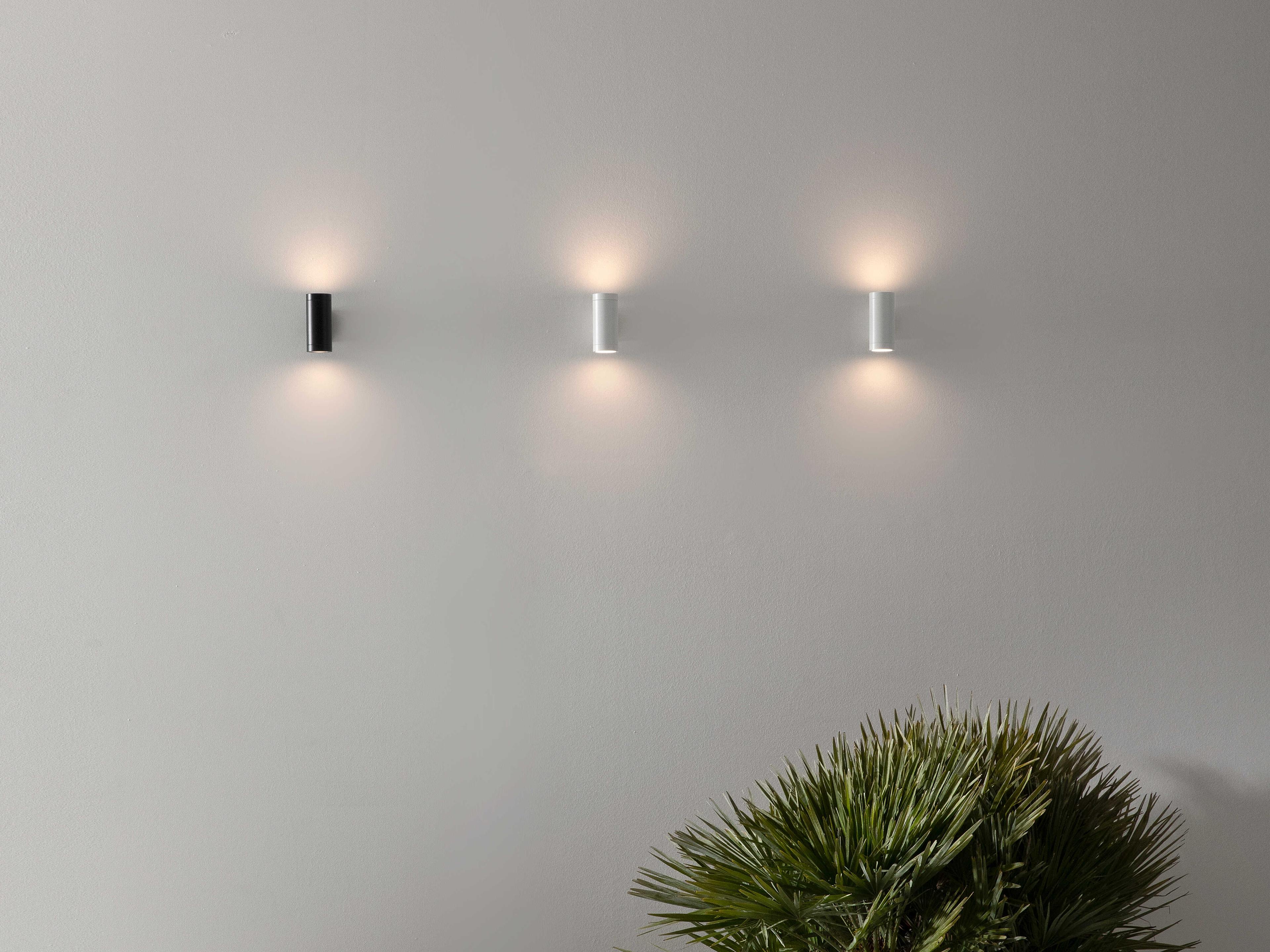 Karman Movida Black Wall Sconce
