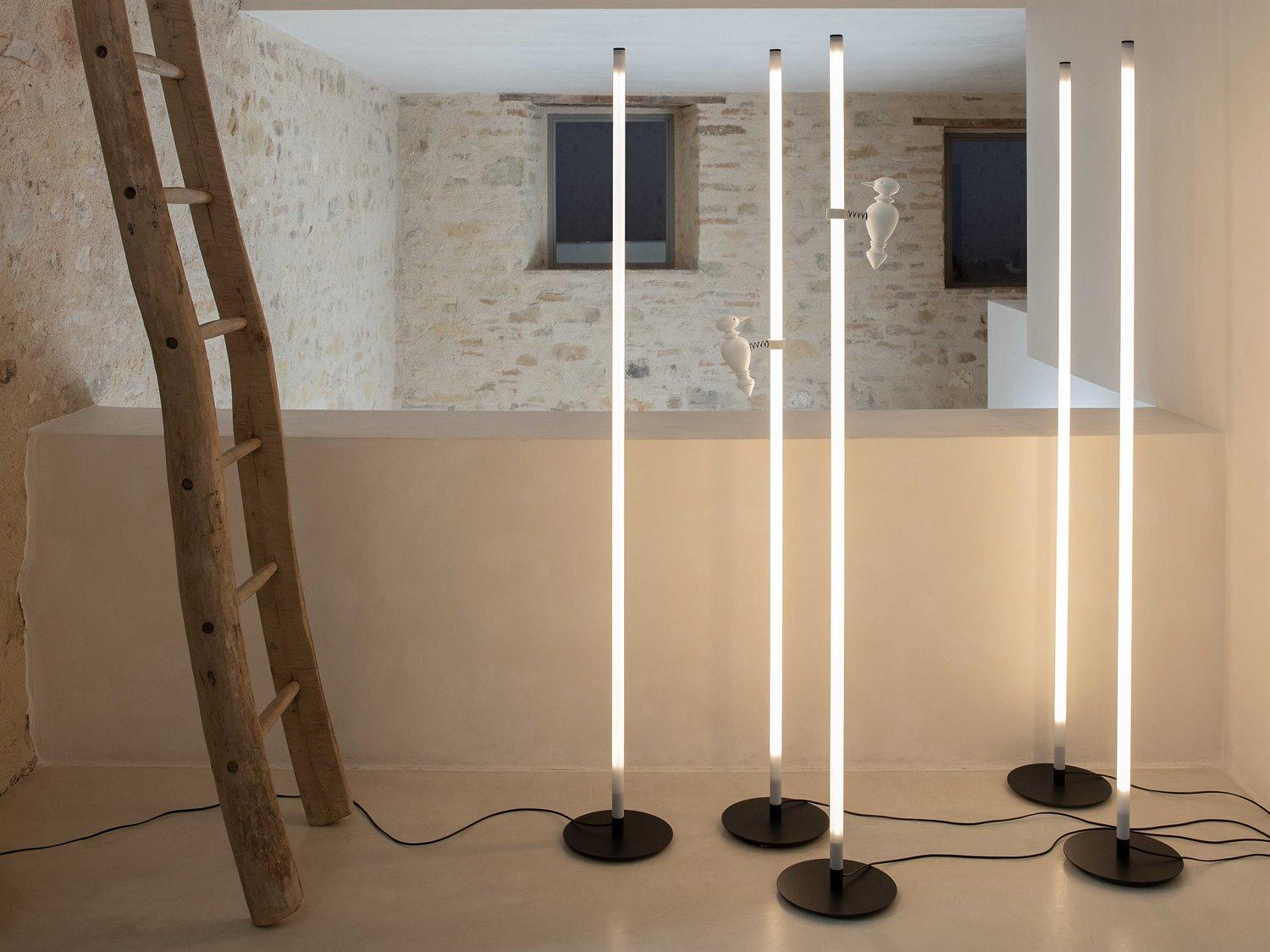 Karman Accipicchio Matt Black Frosted White Pyrex Floor Lamp