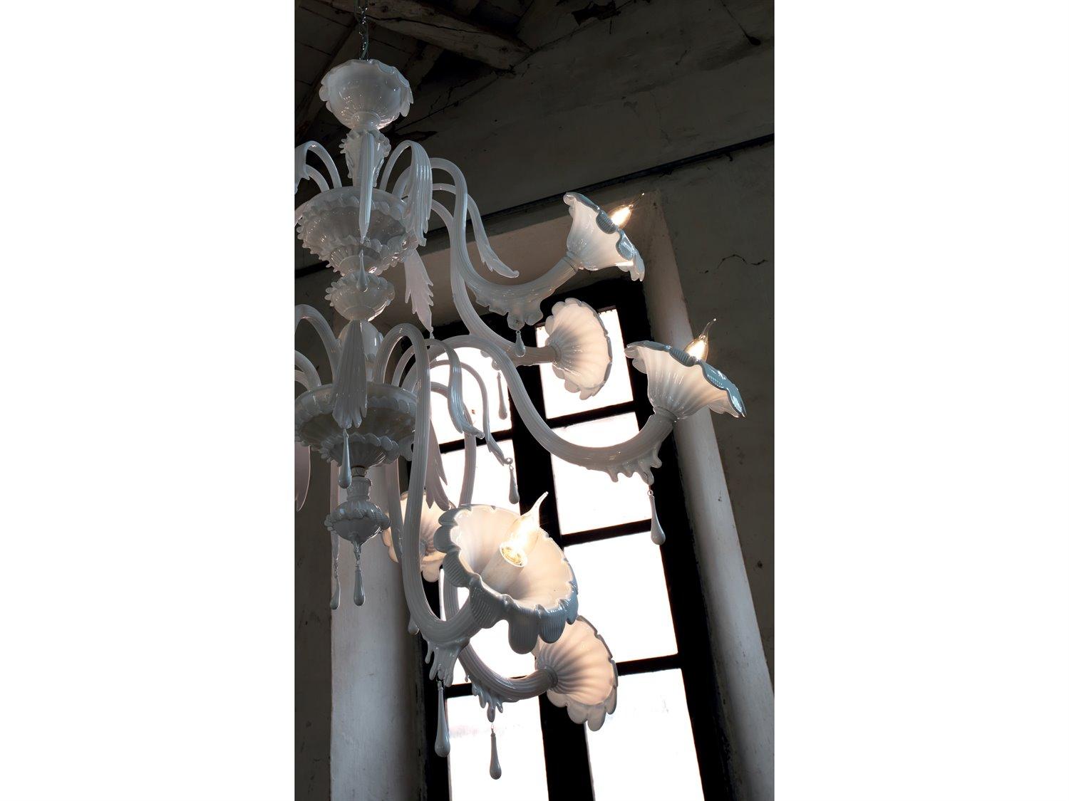 Karman Au-revoir 11-Light White Opalinen Chandelier