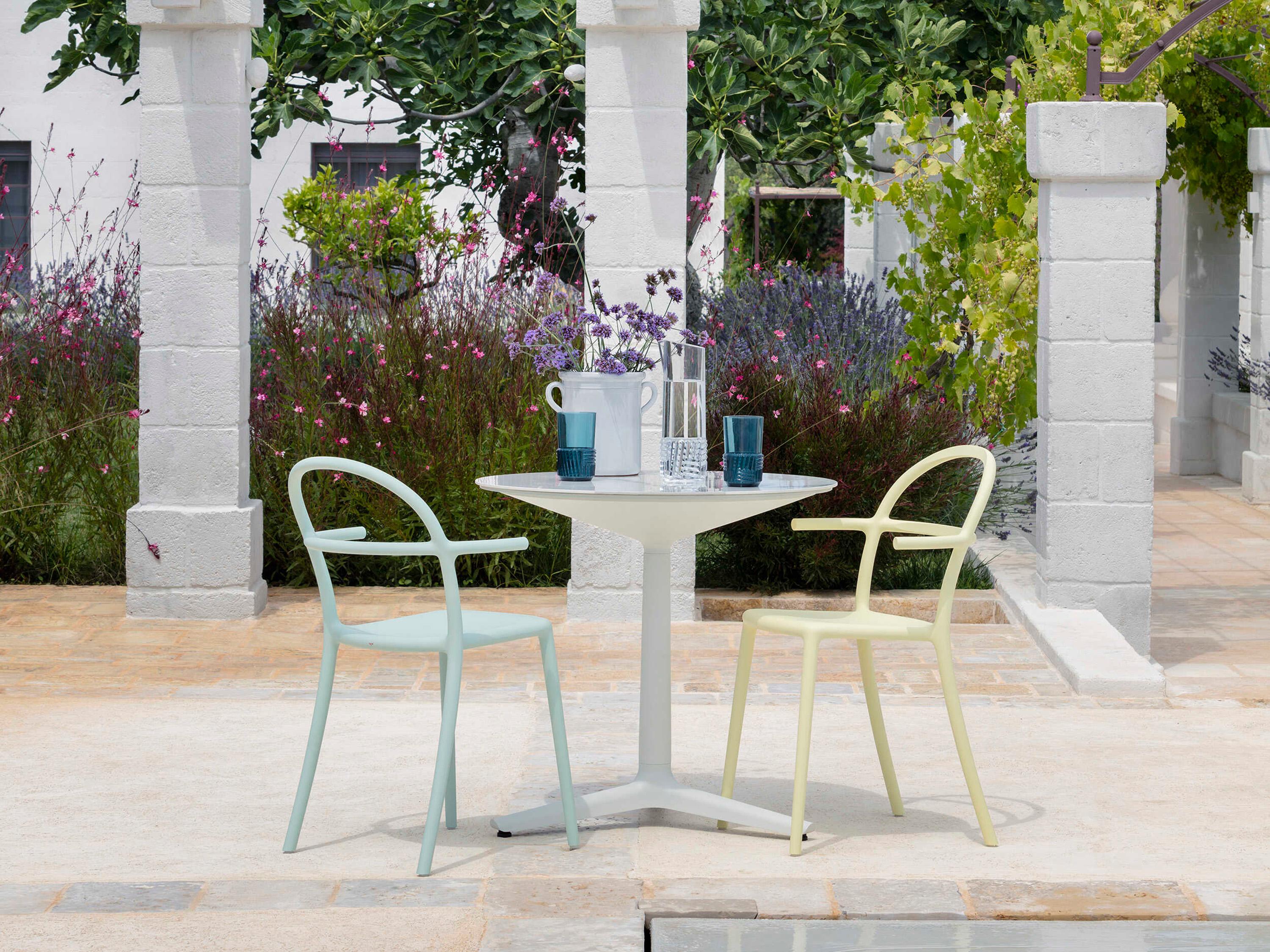 Kartell Outdoor Multiplo White Marble Die-Cast Aluminum Round Dining Table
