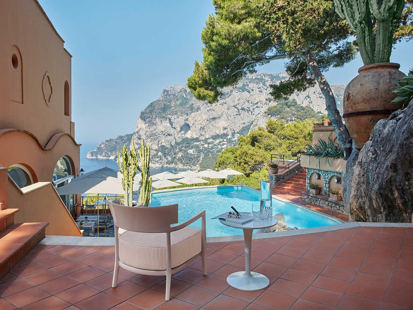 Kartell Outdoor Cara Ivory / Beige Resin Cushion Lounge Chair