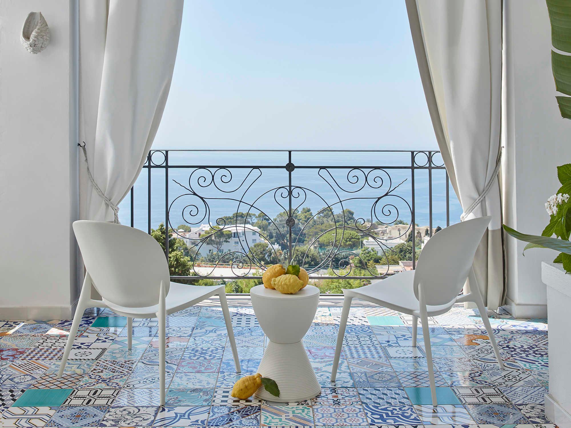 Kartell Outdoor Prince Aha Wax White Resin Dining Chair