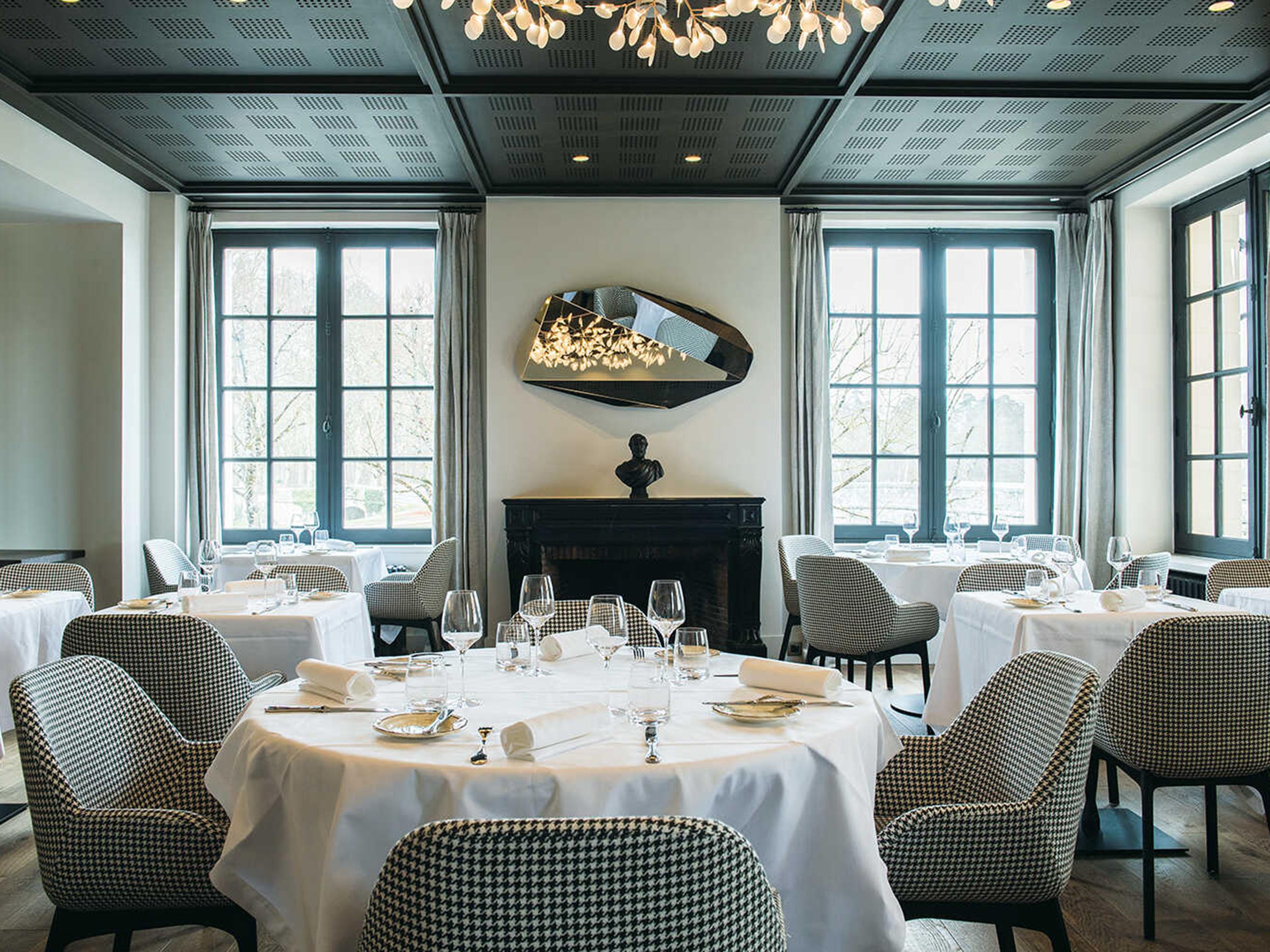 Kartell Clap Black Upholstered Arm Dining Chair