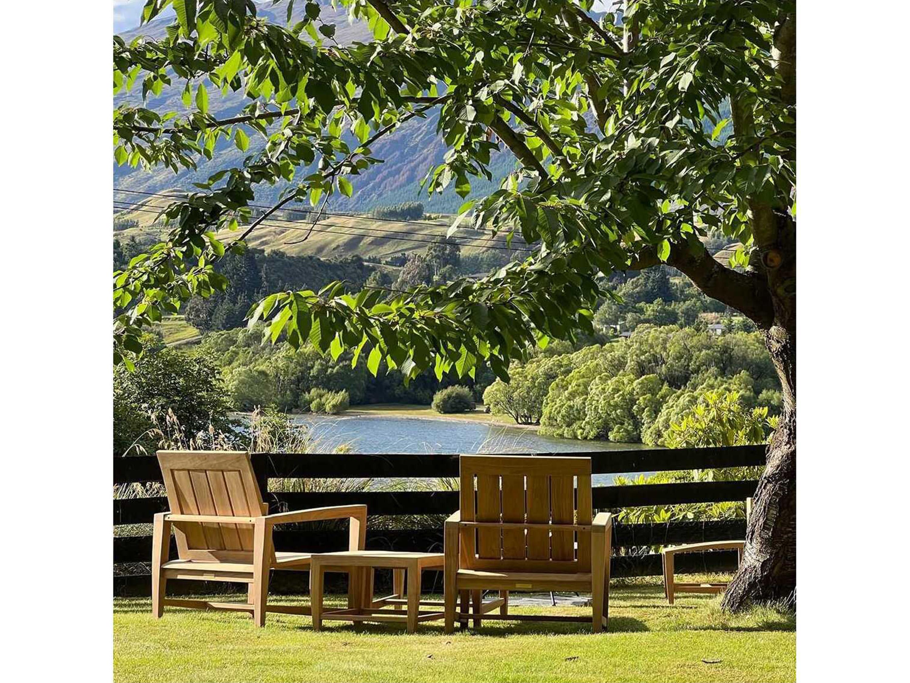 Kingsley Bate Amalfi Teak Lounge Chair