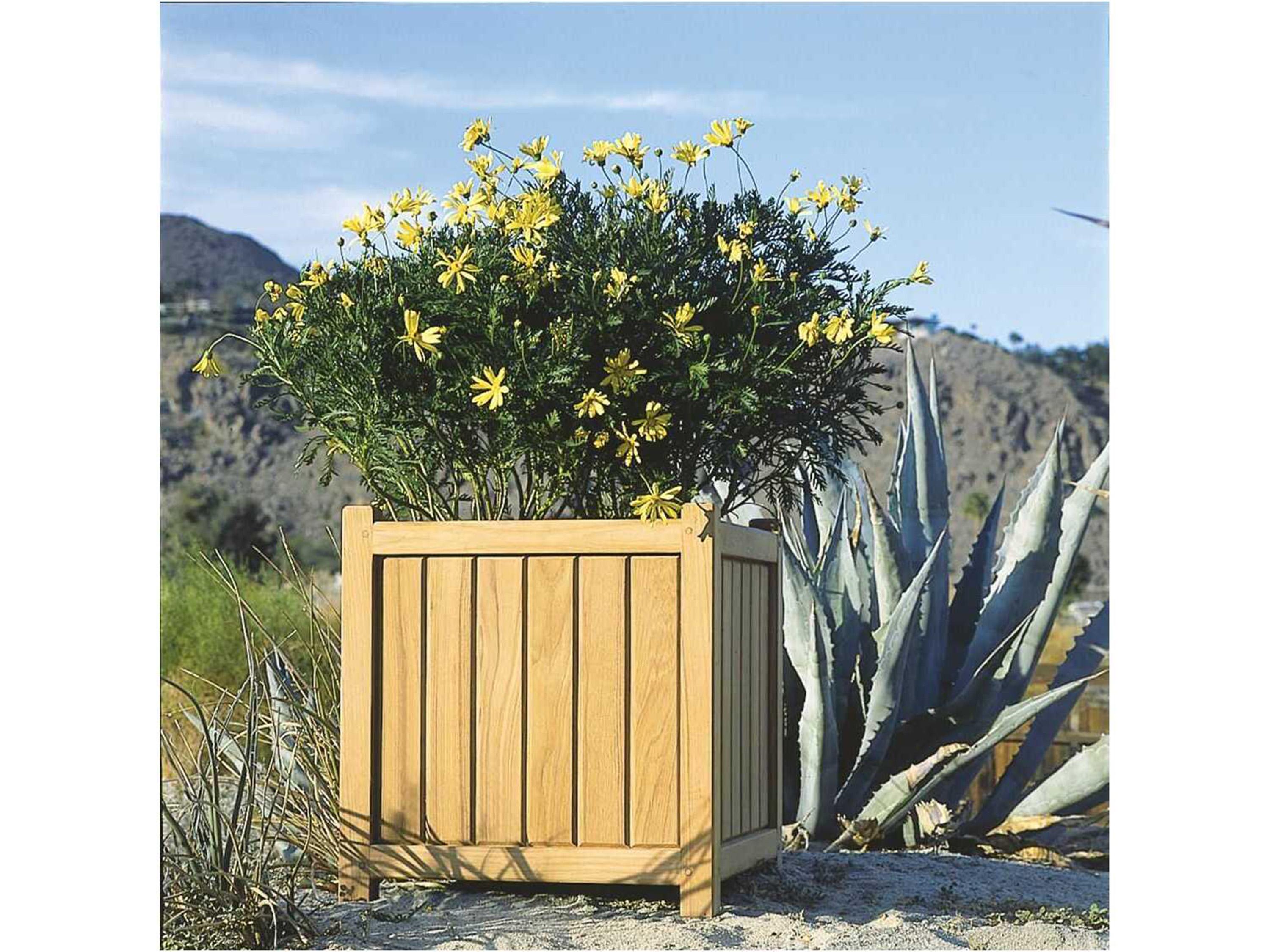 Kingsley Bate Brookside 18" Planter