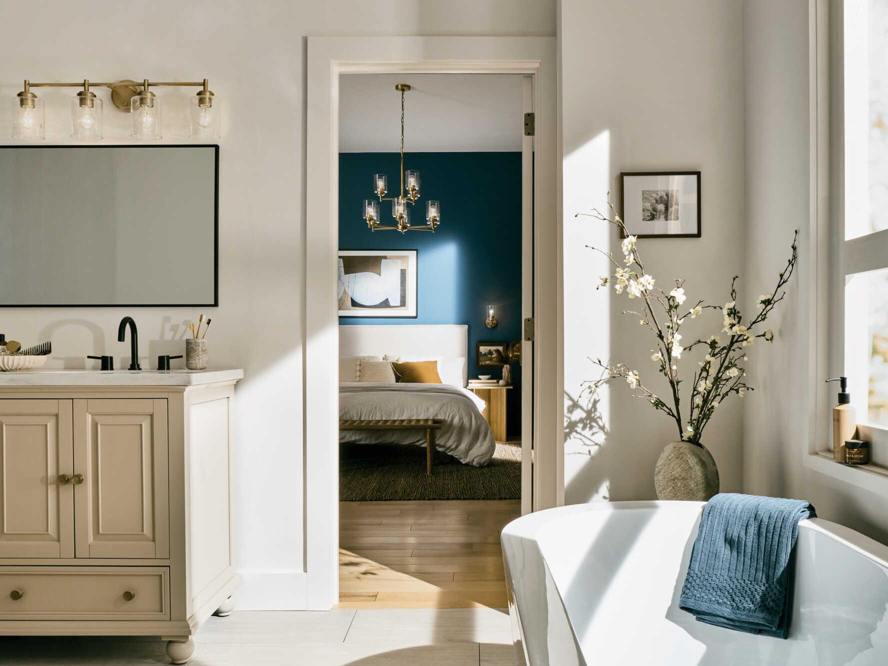 Kichler Winslow 9-Light Natural Brass Chandelier