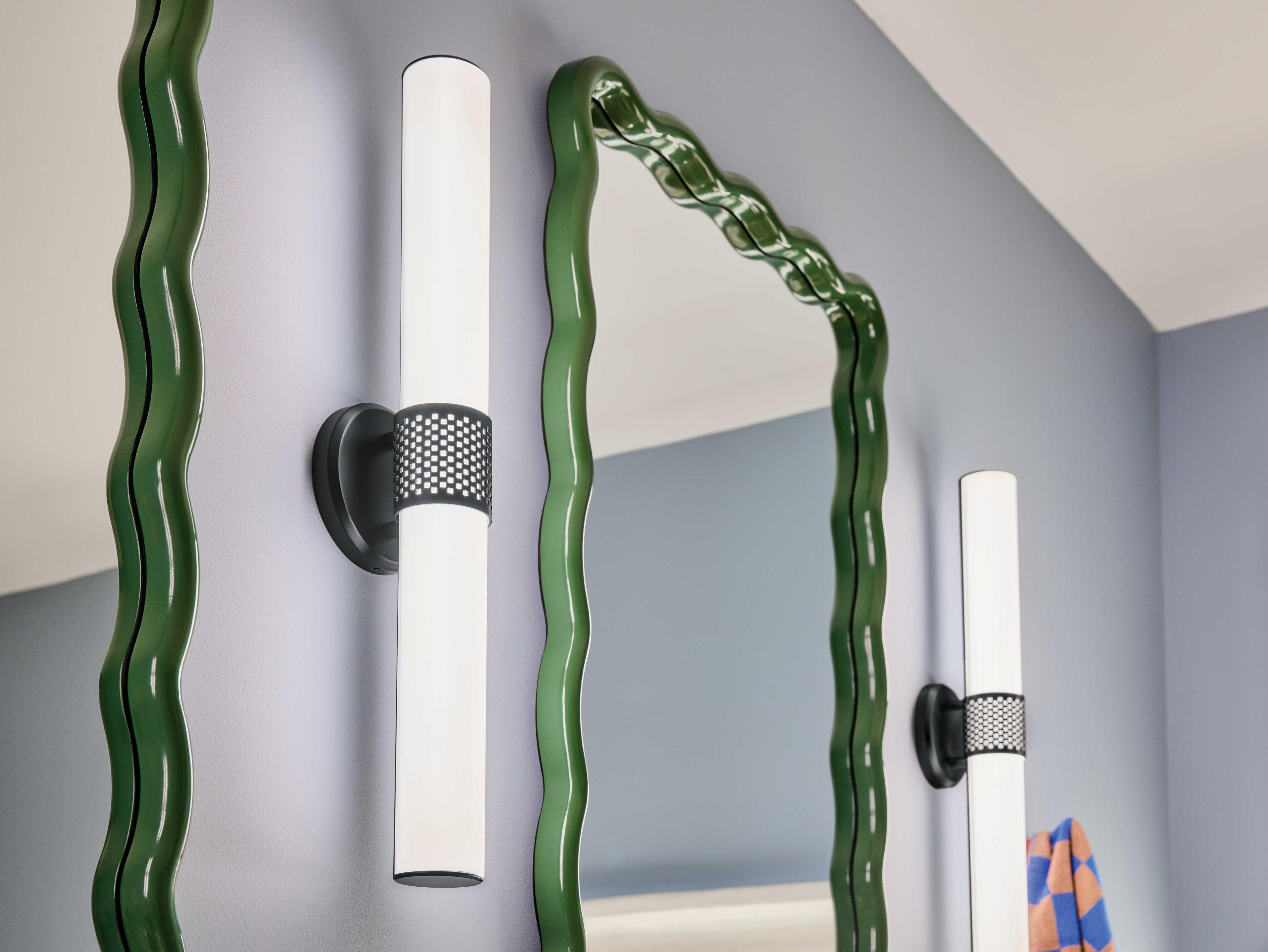 Kichler Sashi 1-Light Black Vanity Light