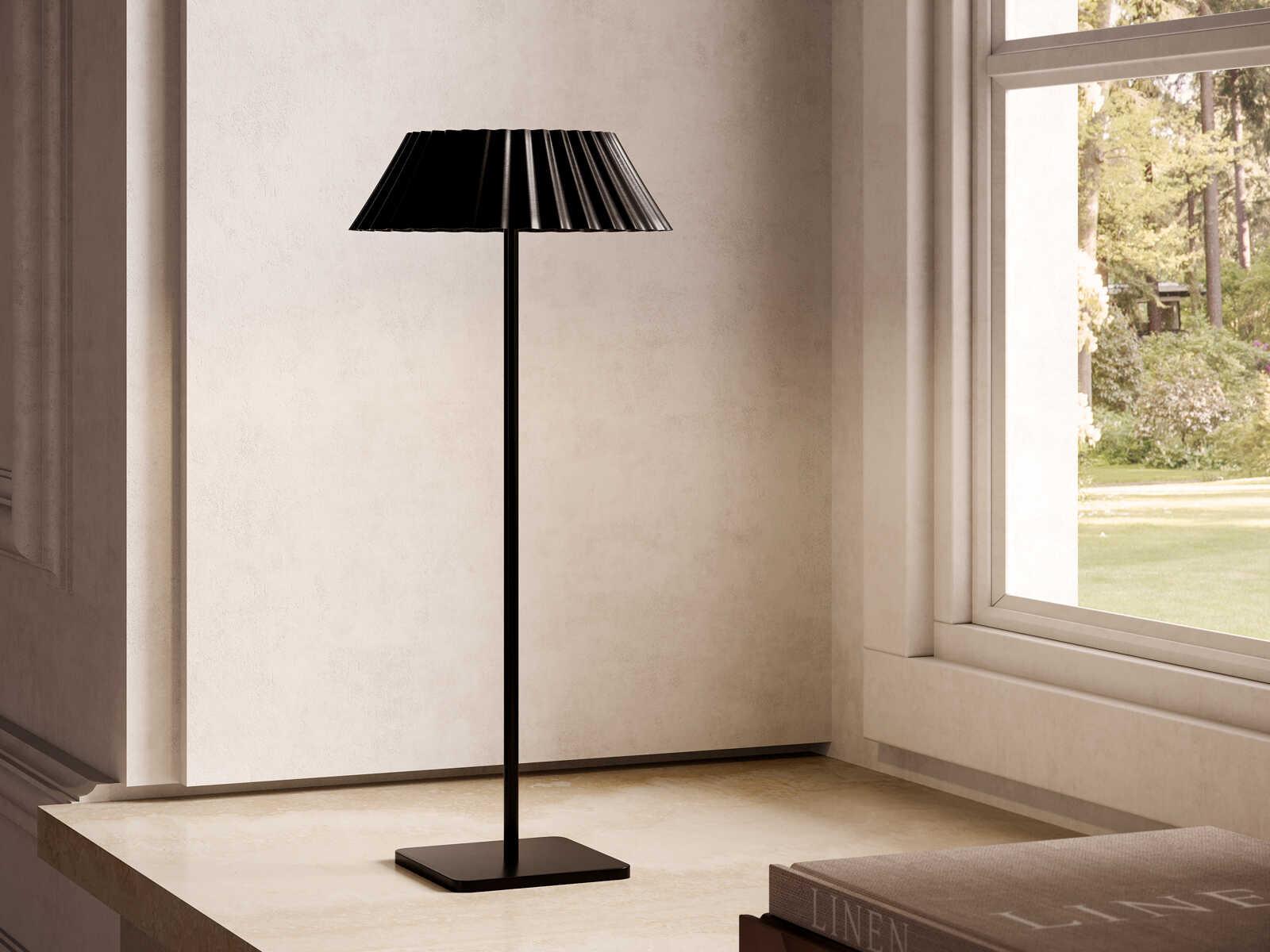 Kuzco Lighting Pela Black Table Lamp