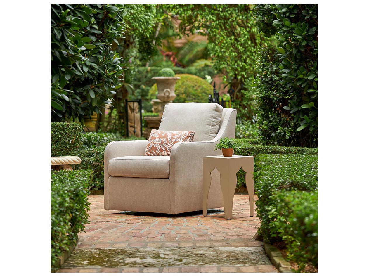 Lane Venture Lisa Upholstered Swivel Lounge Chair