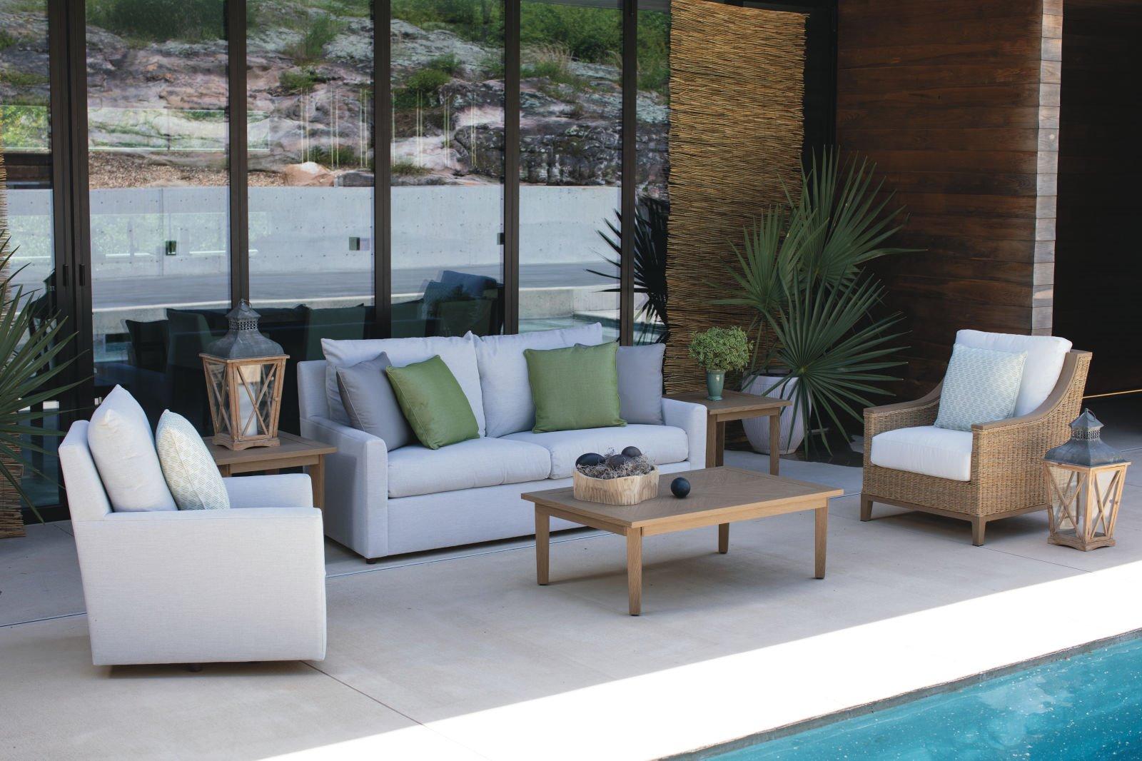 Lane Venture Hemmingway Loggia Honey Wicker Lounge Set