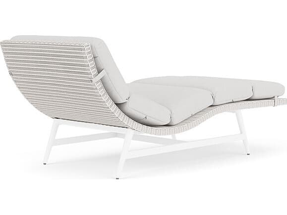 Lloyd Flanders Cascade Chaise Lounge